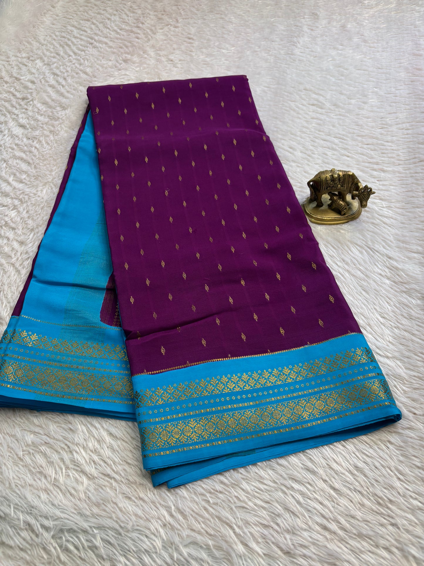Prathima (2D) : Purple-ananda blue
