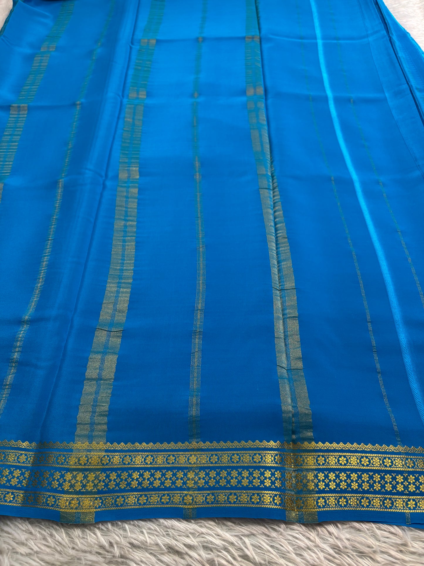 Chandana : Solid Ananda blue