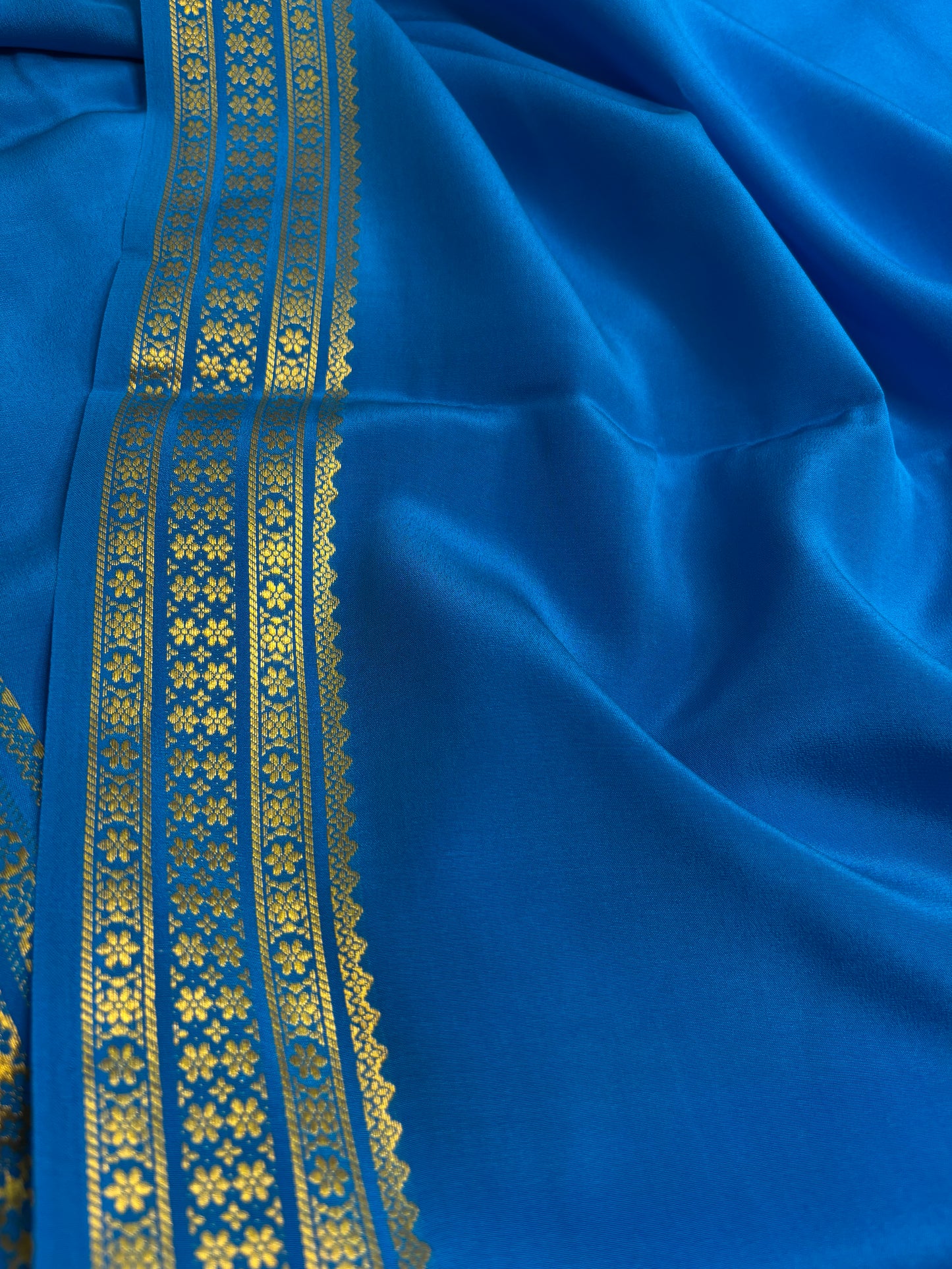 Chandana : Solid Ananda blue