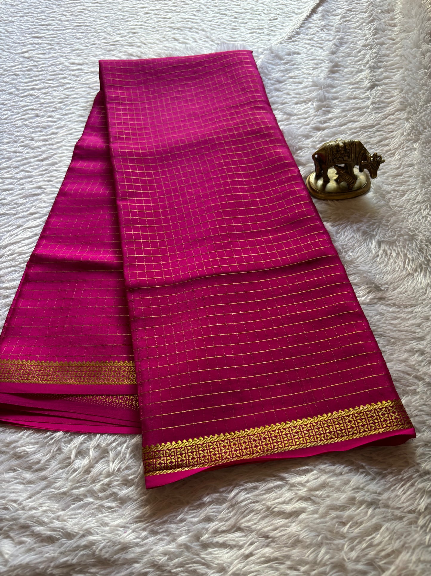 Pavani : Solid Rani pink