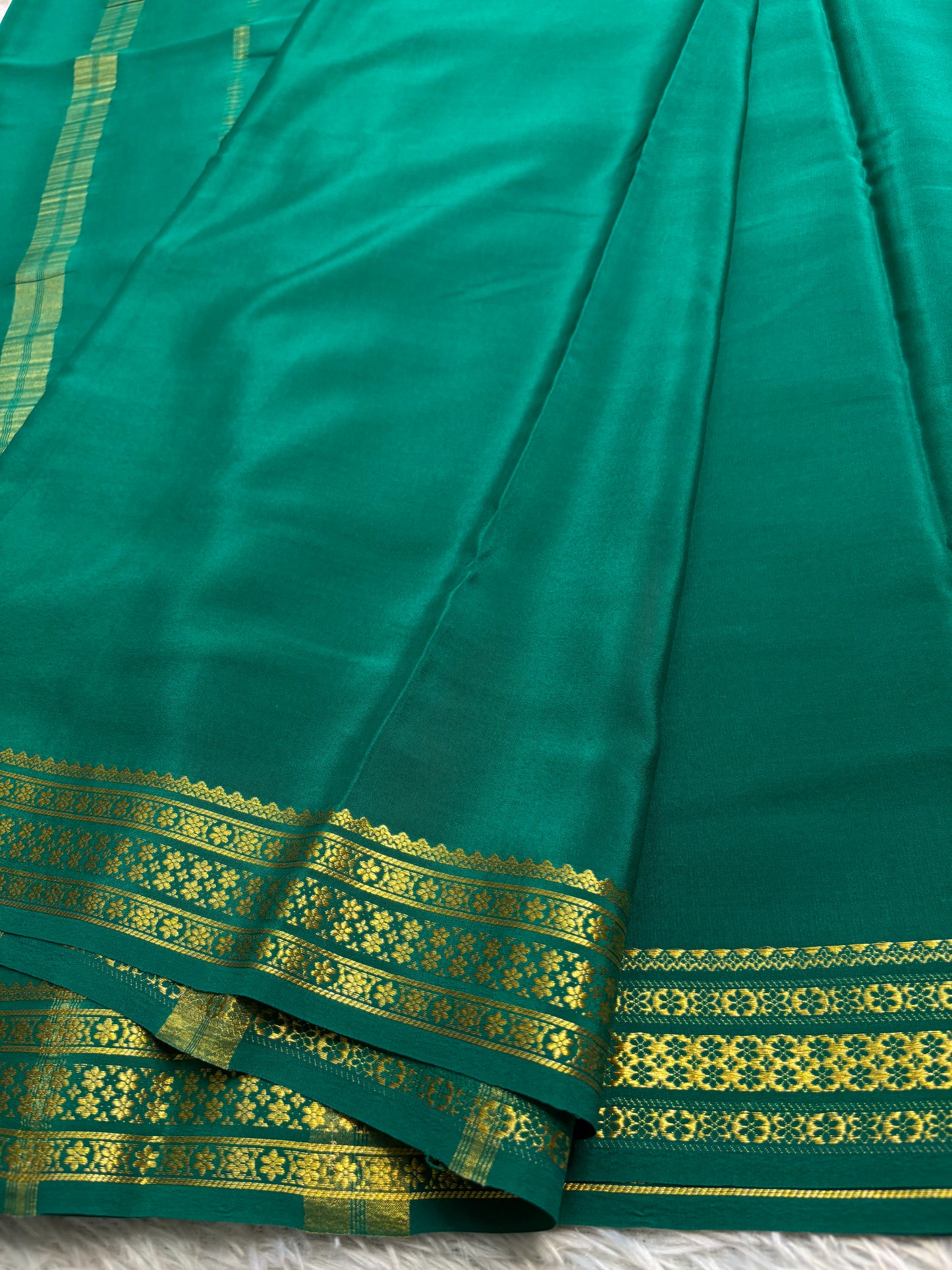 Chandana : Solid Rama green