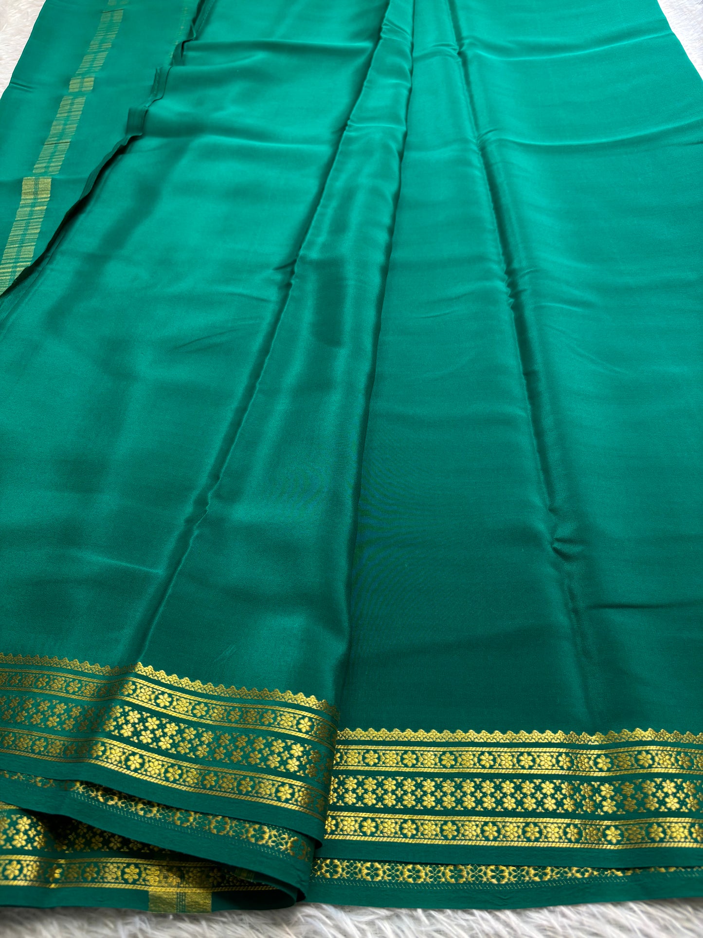 Chandana : Solid Rama green