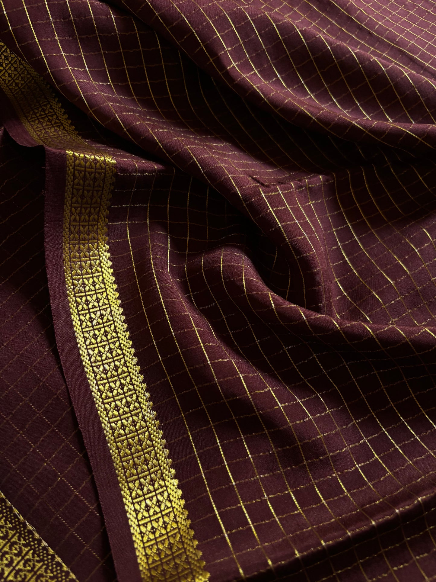 Pavani : Solid Chocolate brown