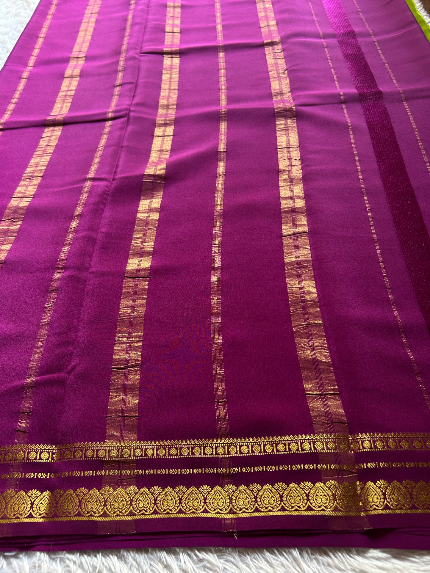 Rohini (2D) : Mehendi green-dark magenta