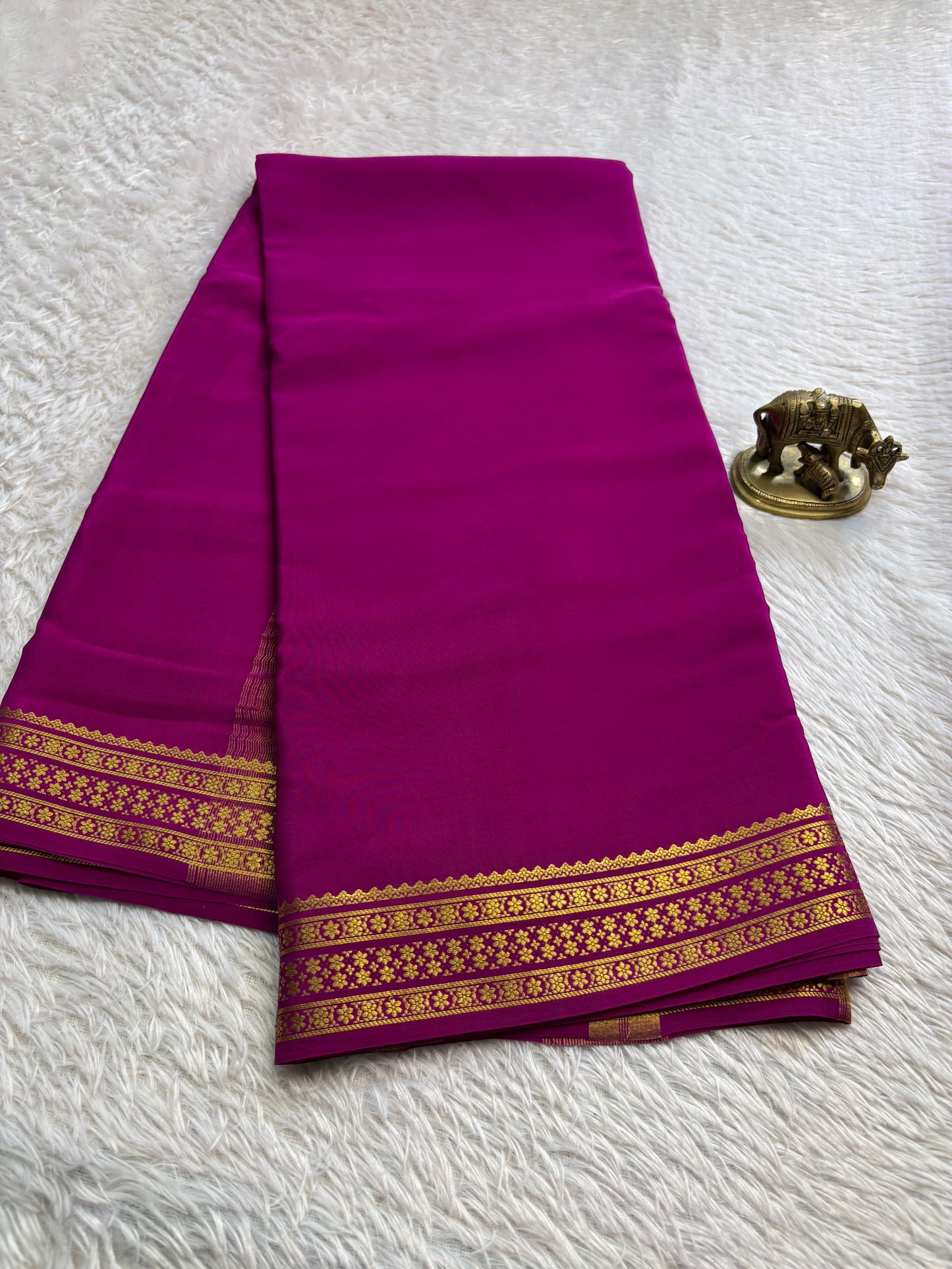 Chandana : Solid Magenta