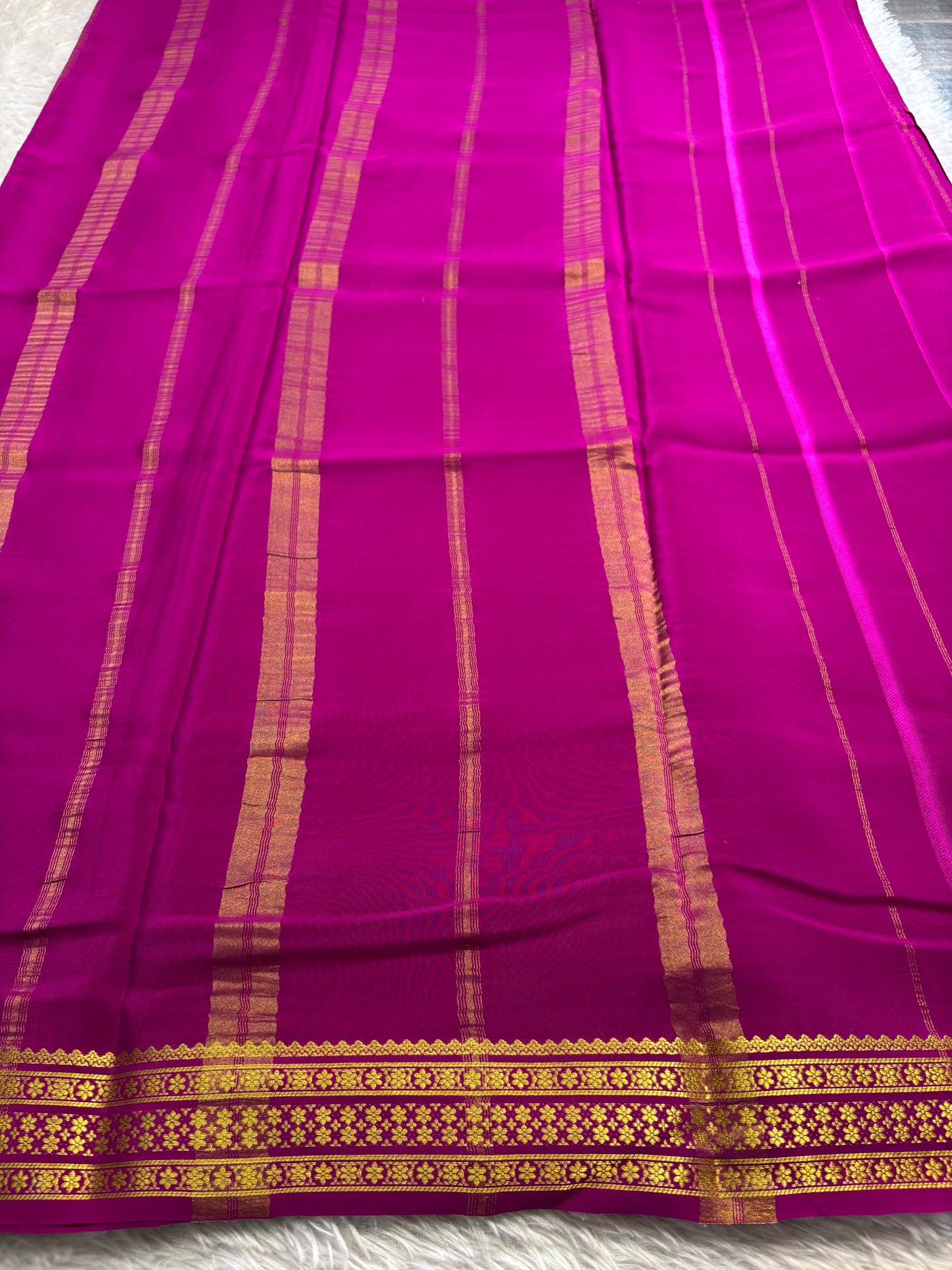 Chandana : Solid Magenta