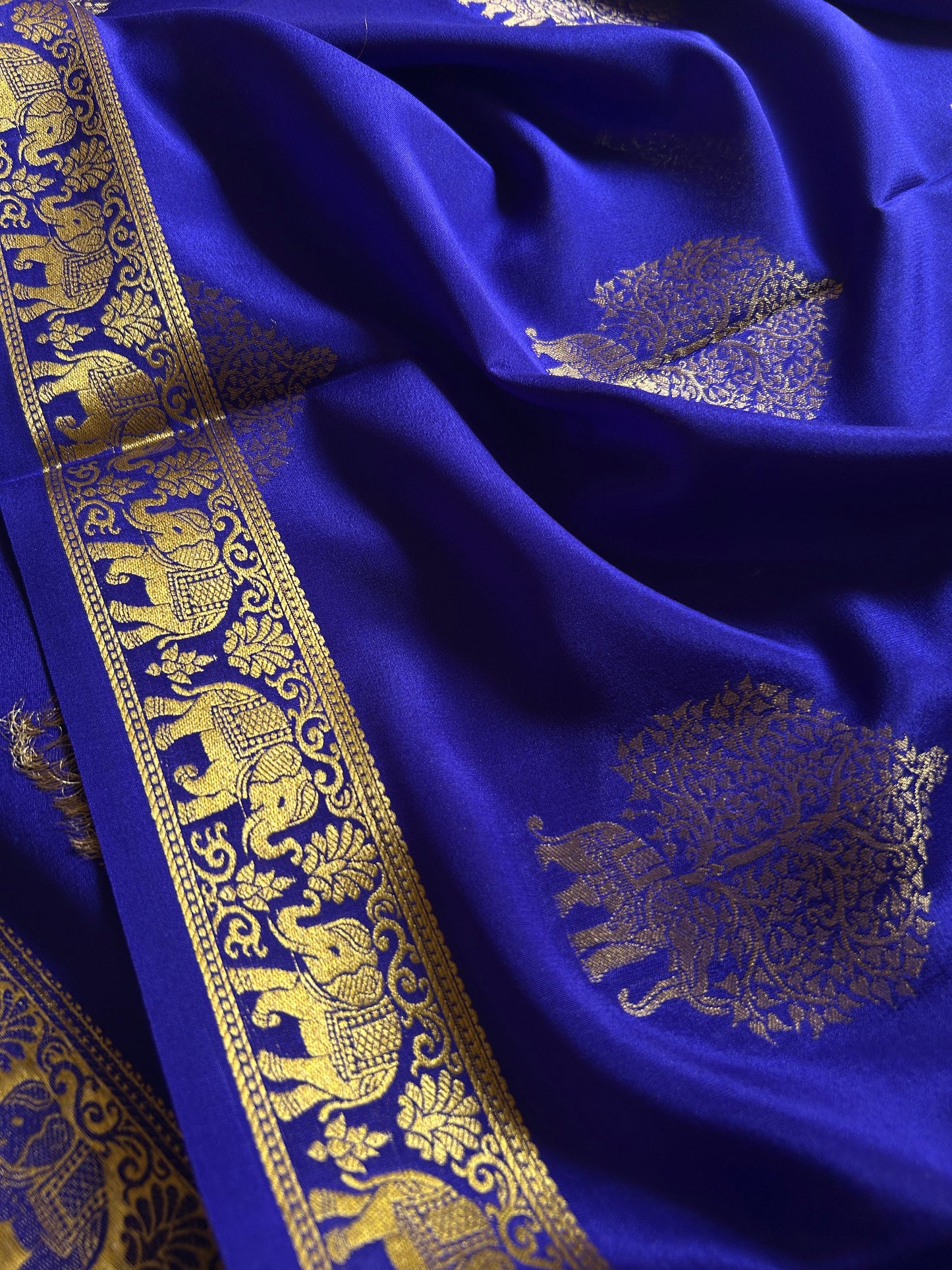 Ambari : Solid Royal blue