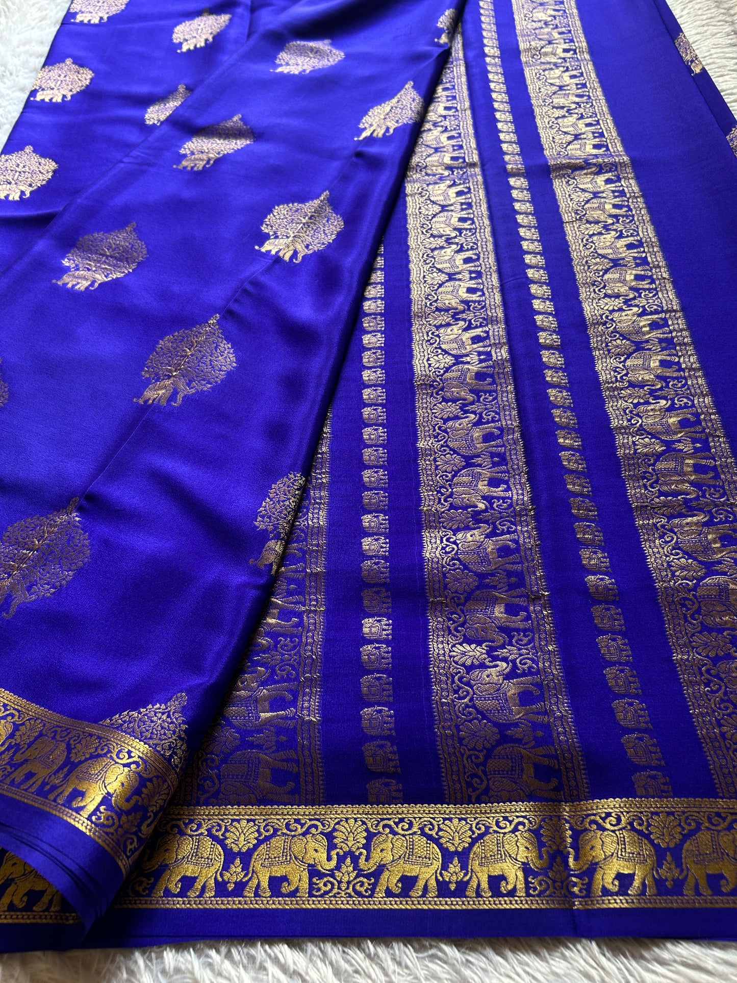 Ambari : Solid Royal blue