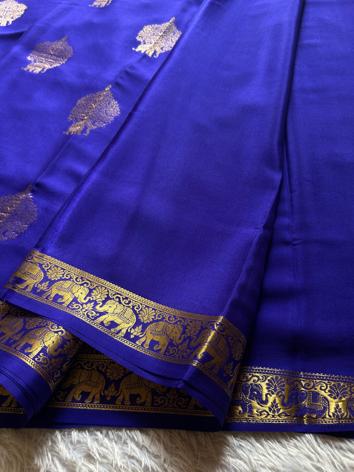 Ambari : Solid Royal blue