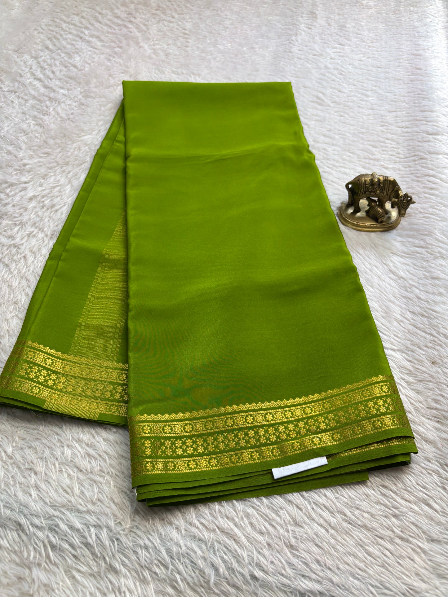 Chandana : Solid Mehendi green
