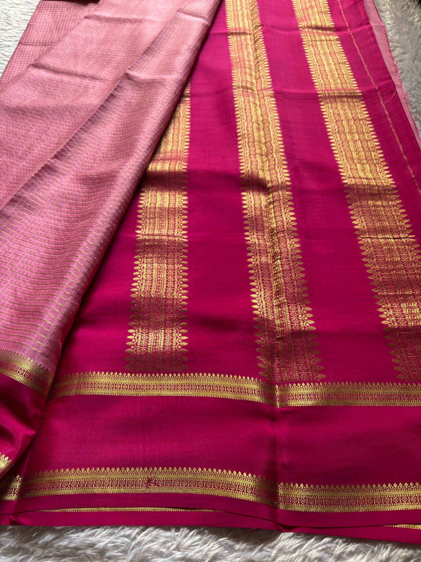 Himani (2D) : Baby pink-dark pink
