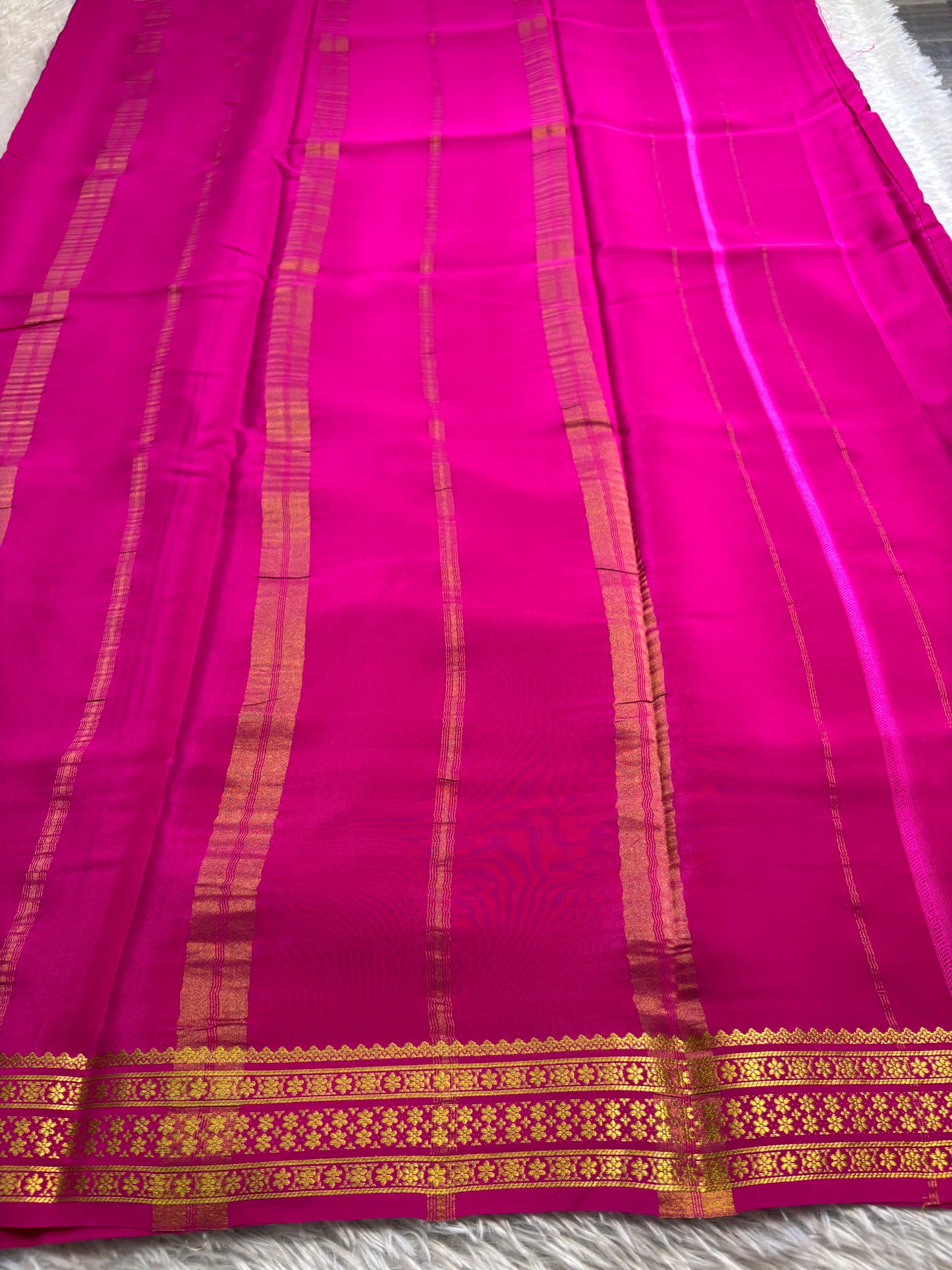 Chandana : Solid Rani pink