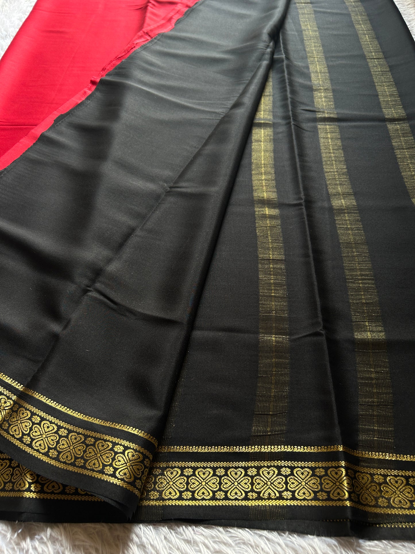 Champaka (2D) : Red-black