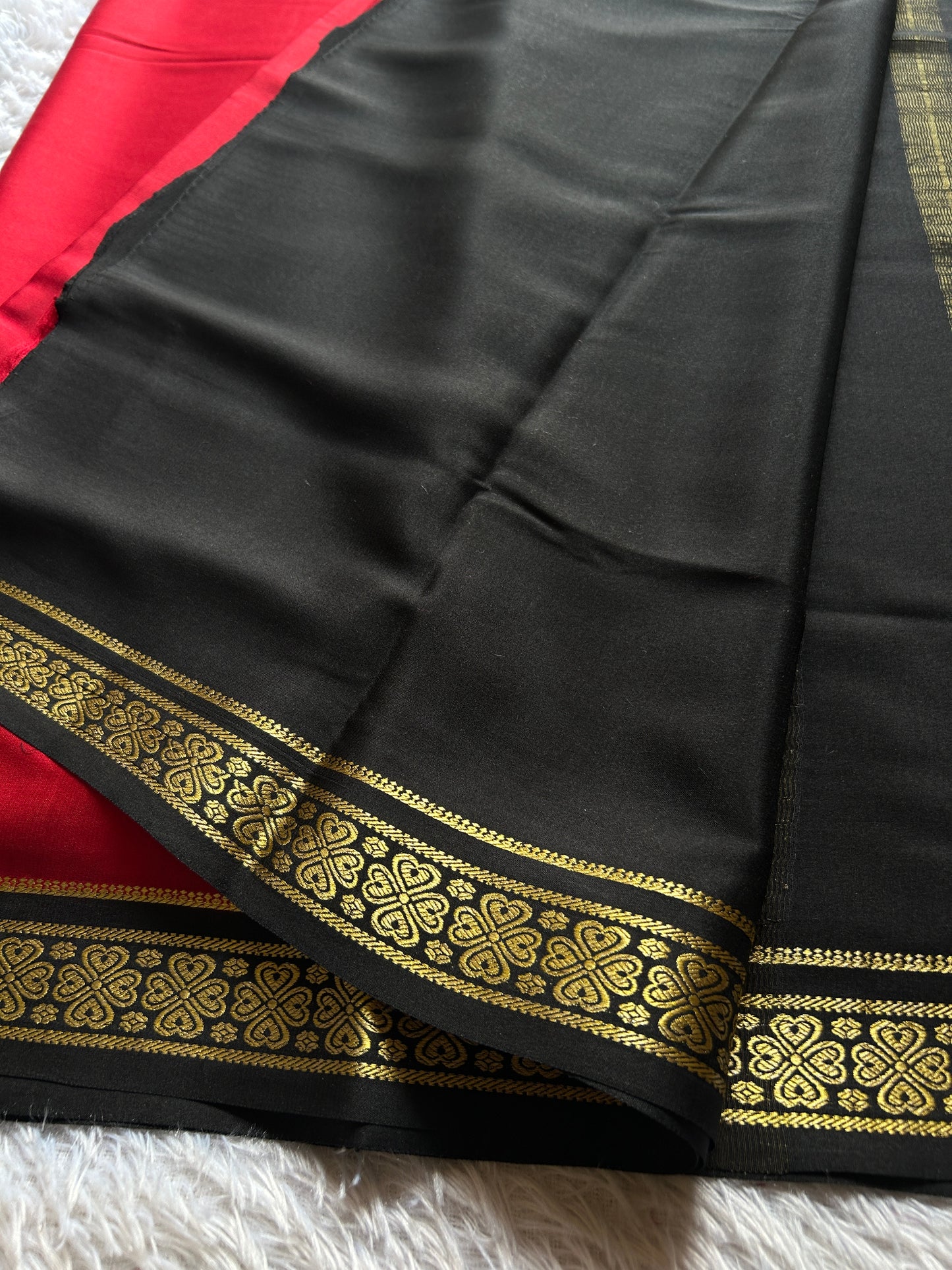 Champaka (2D) : Red-black