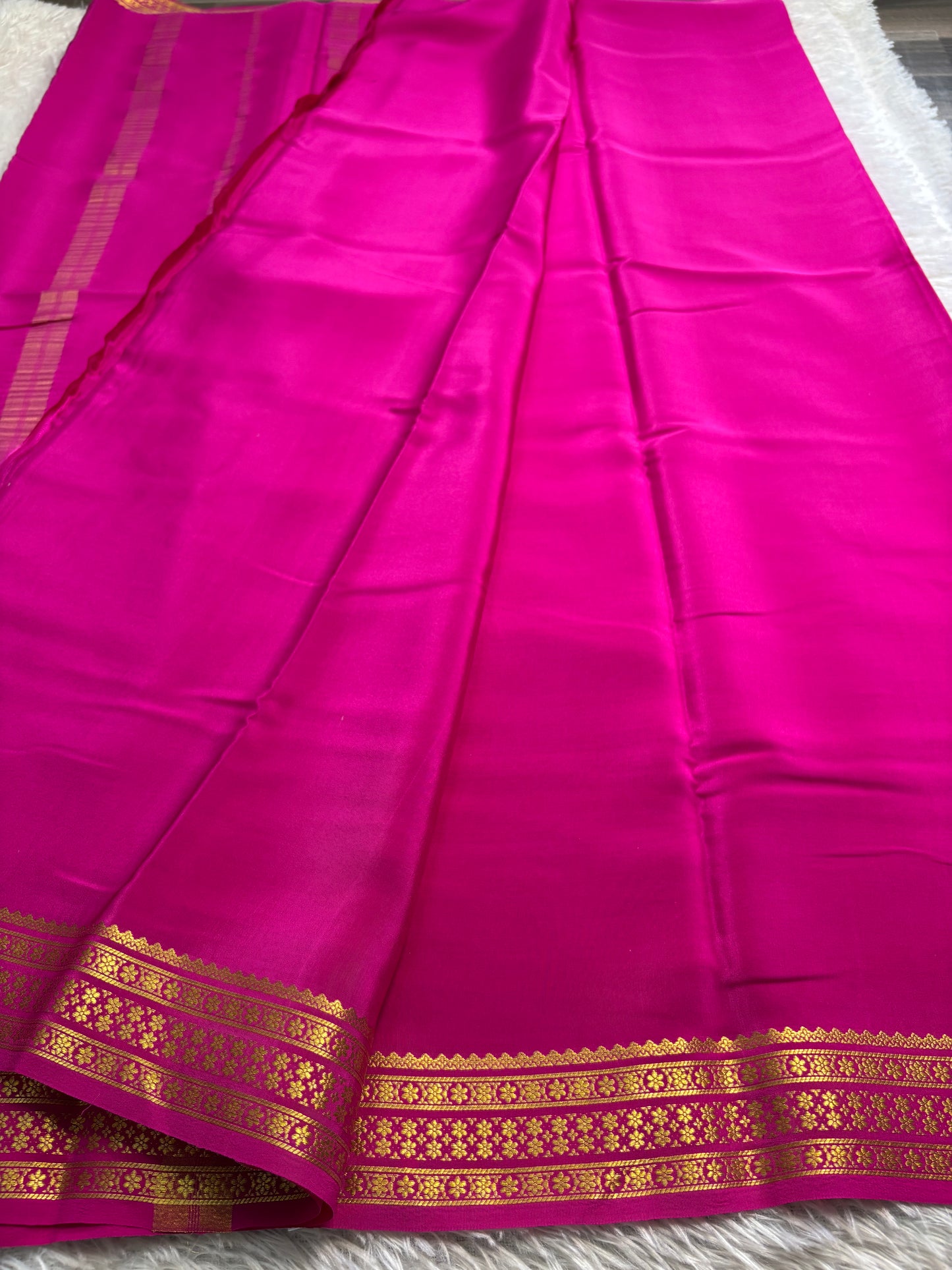 Chandana : Solid Rani pink