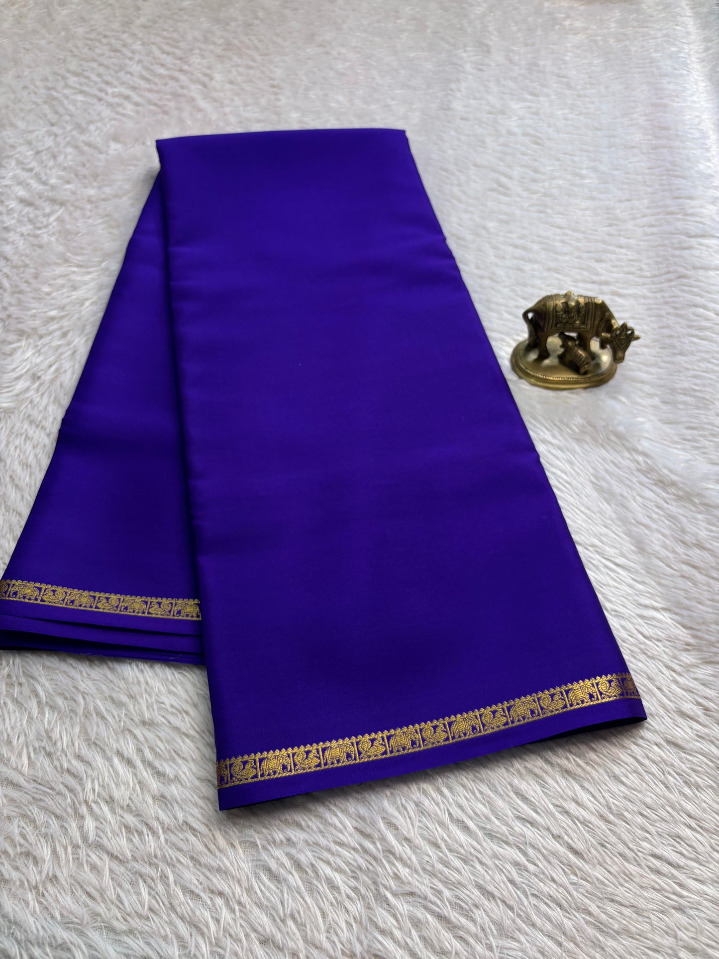 Gaana : Solid Dark blue