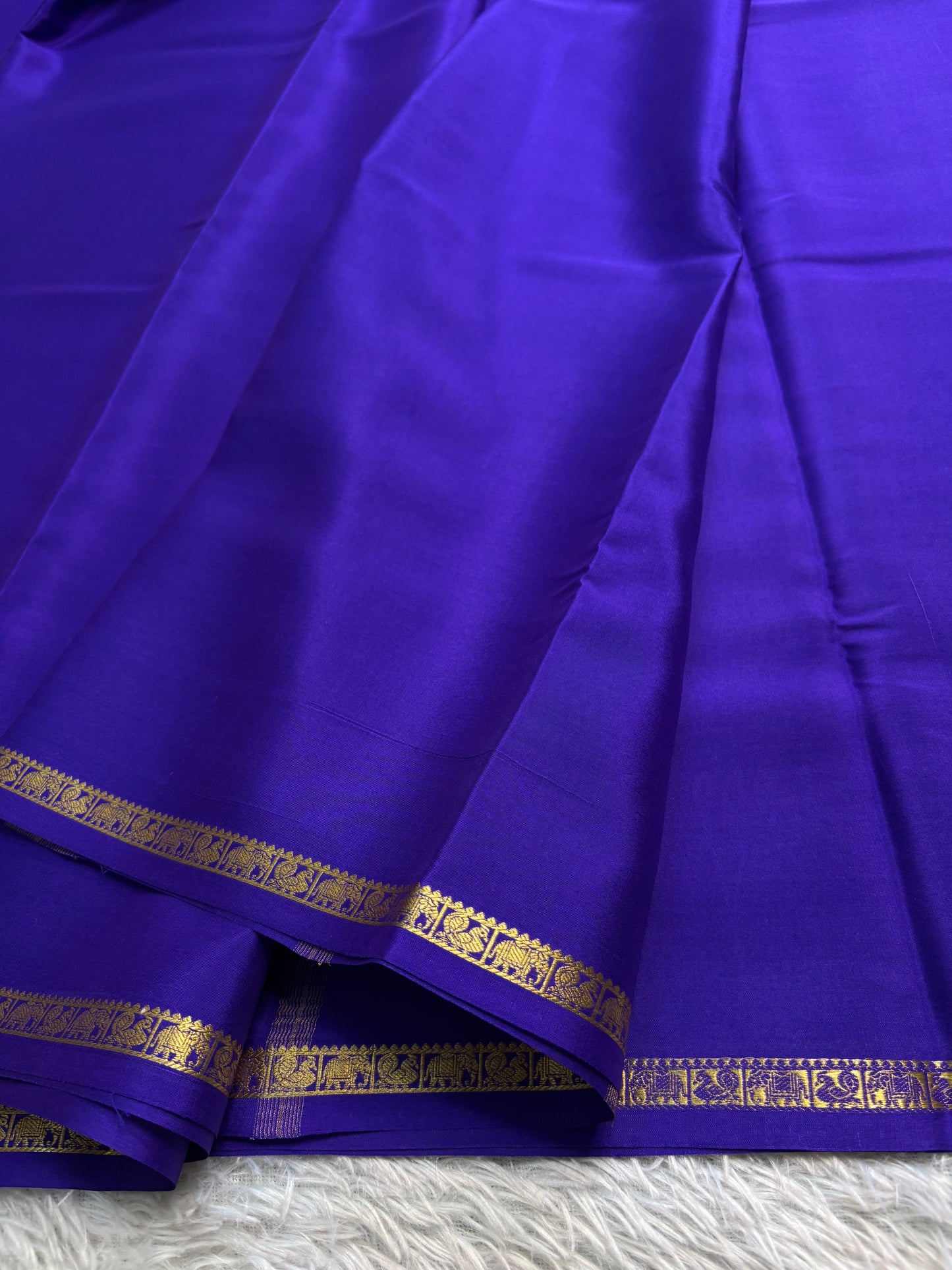 Gaana : Solid Dark blue