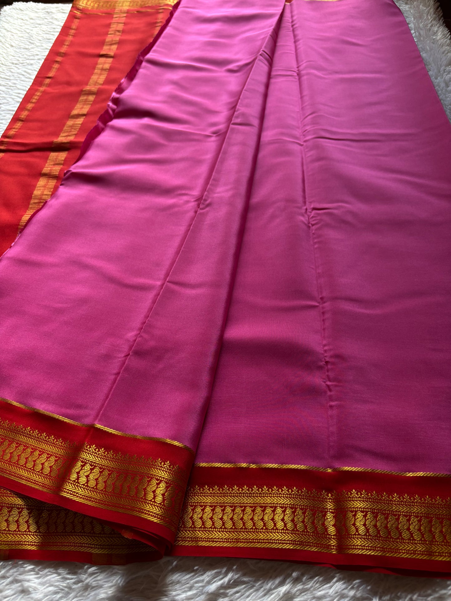 Mayuri (2D) : Rose pink-red