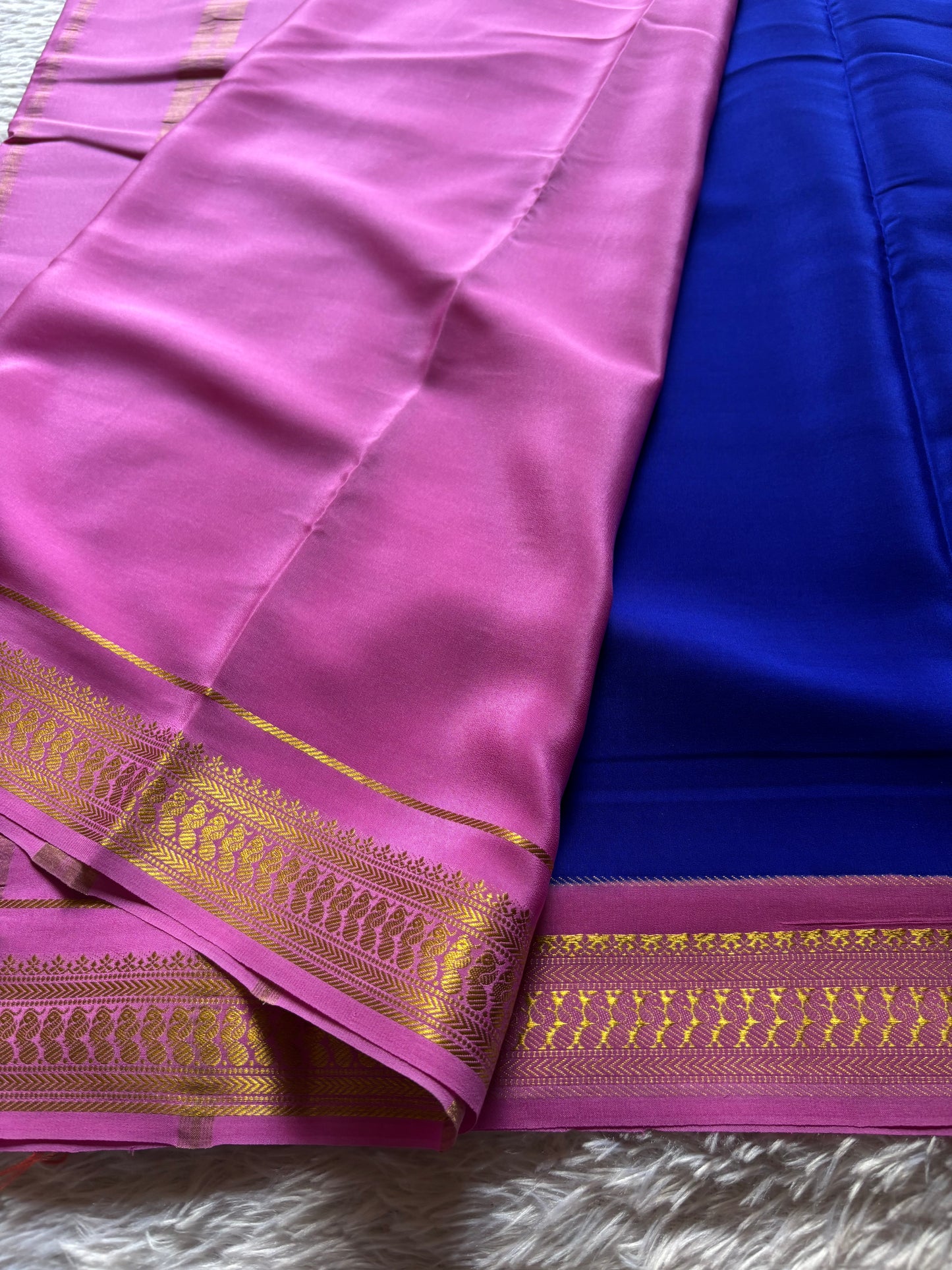 Mayuri (2D) : Royal blue-baby pink