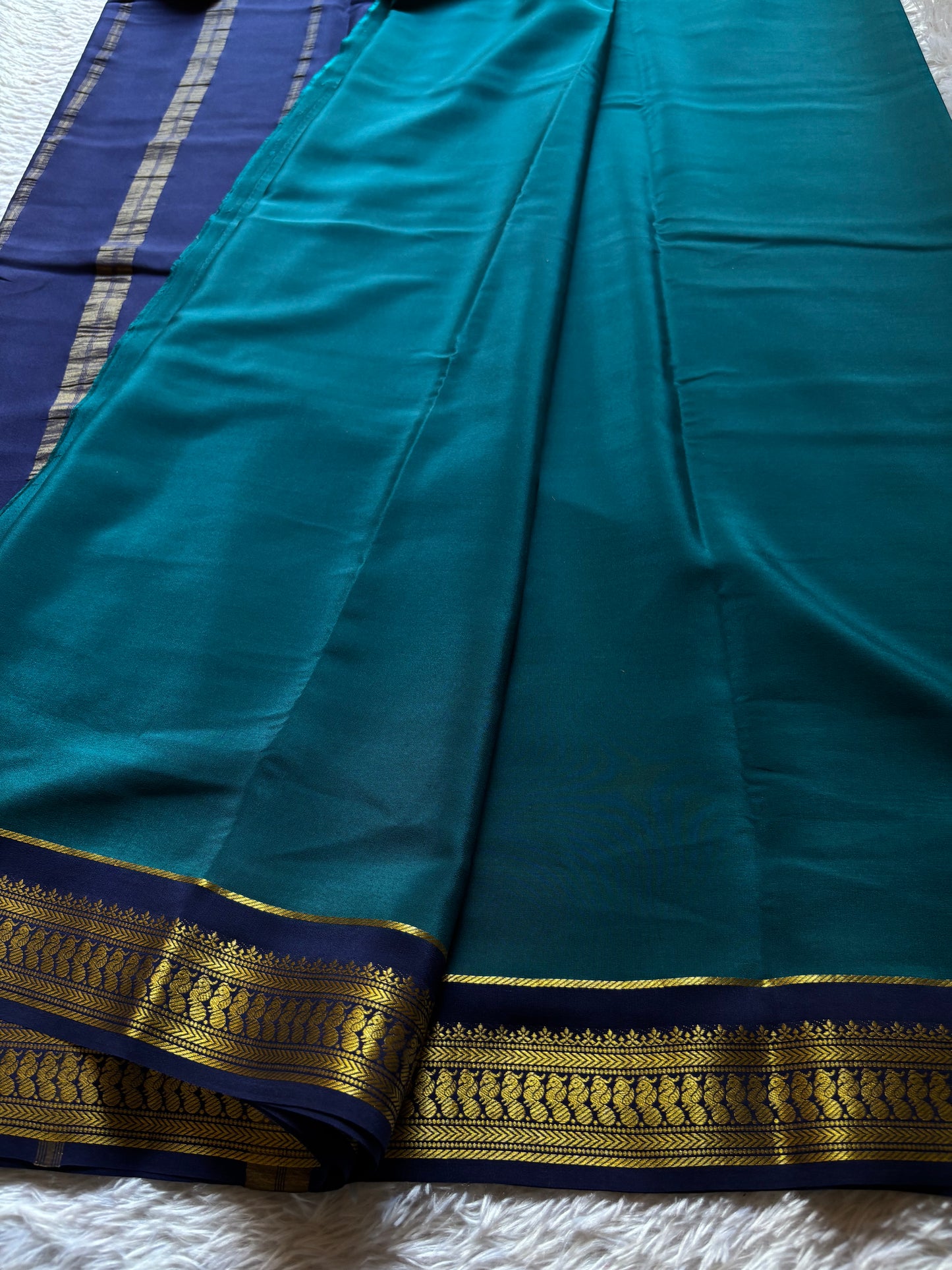 Mayuri (2D) : Peacock blue-dark navy blue