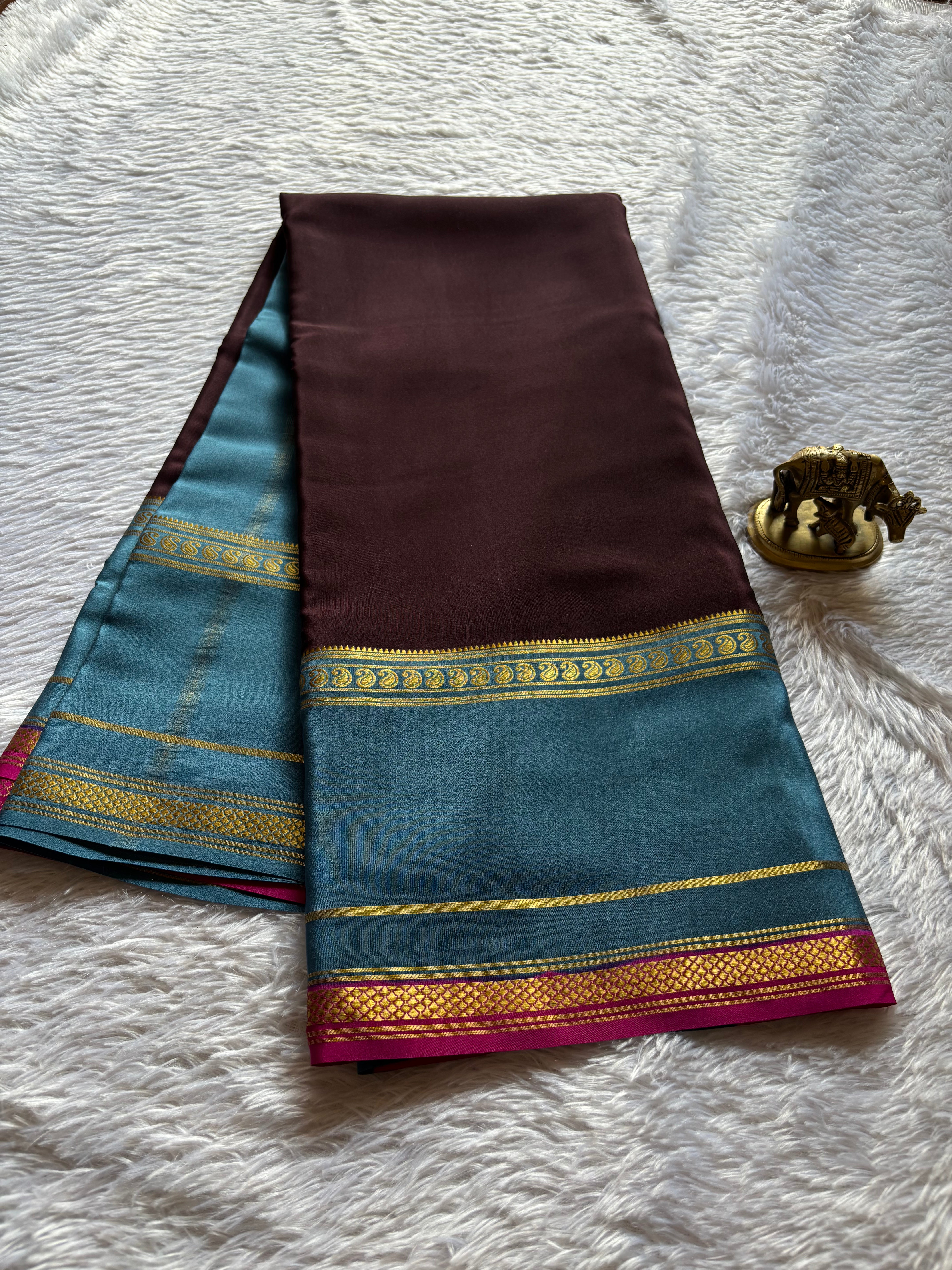 Triguna (3D) : Deep brown-steel blue-rani pink – Nalmè Saree Studio