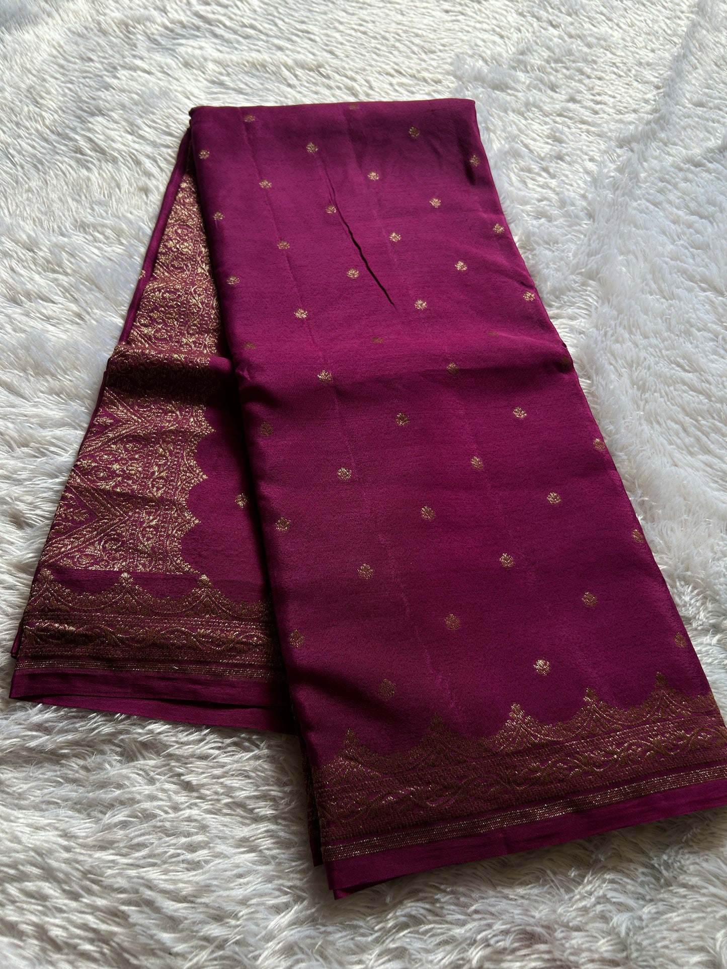 Soft Crepe Banarasi : Solid Deep magenta