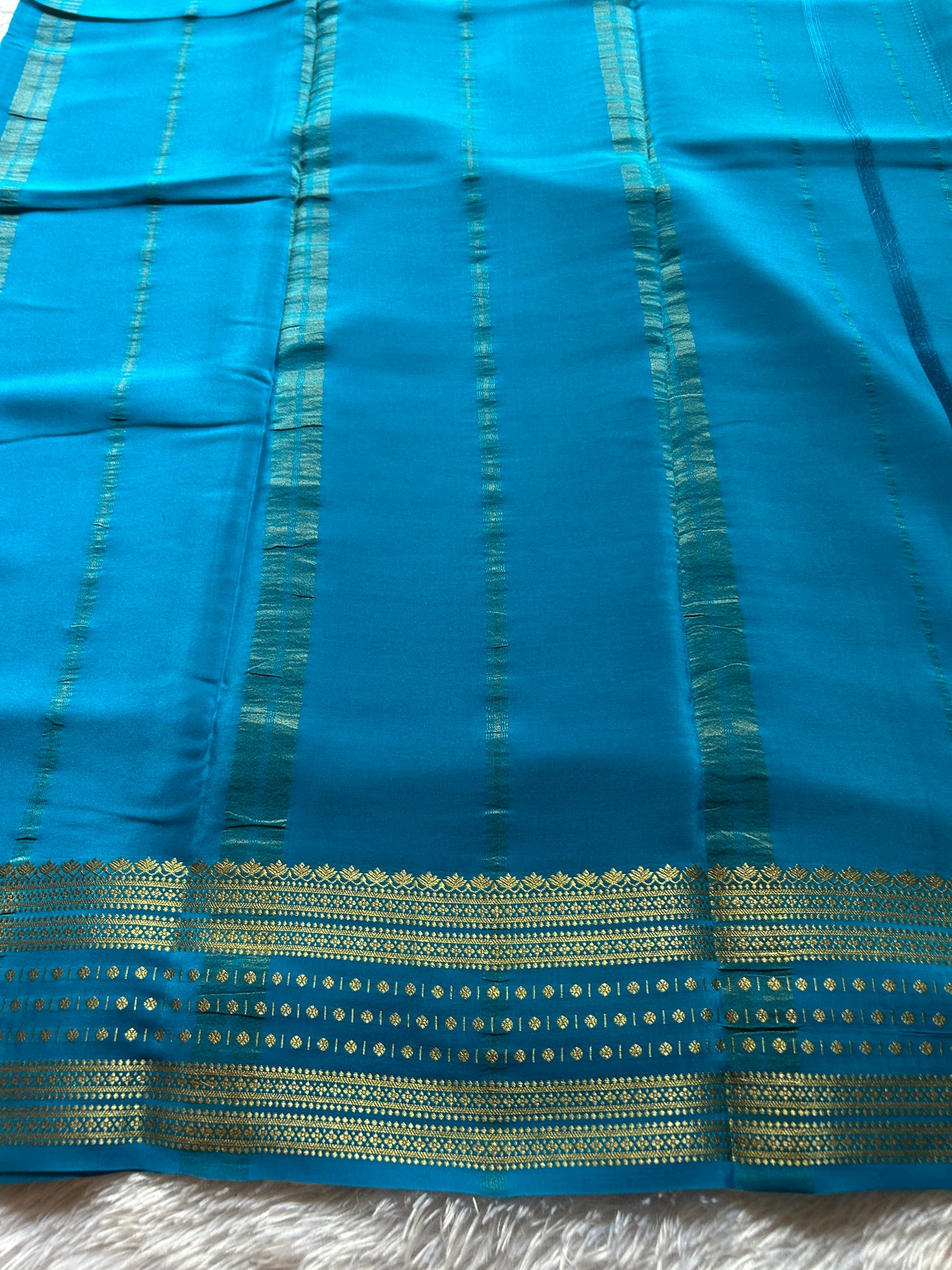 Rohini (2D) : Dark Magenta-ananda blue