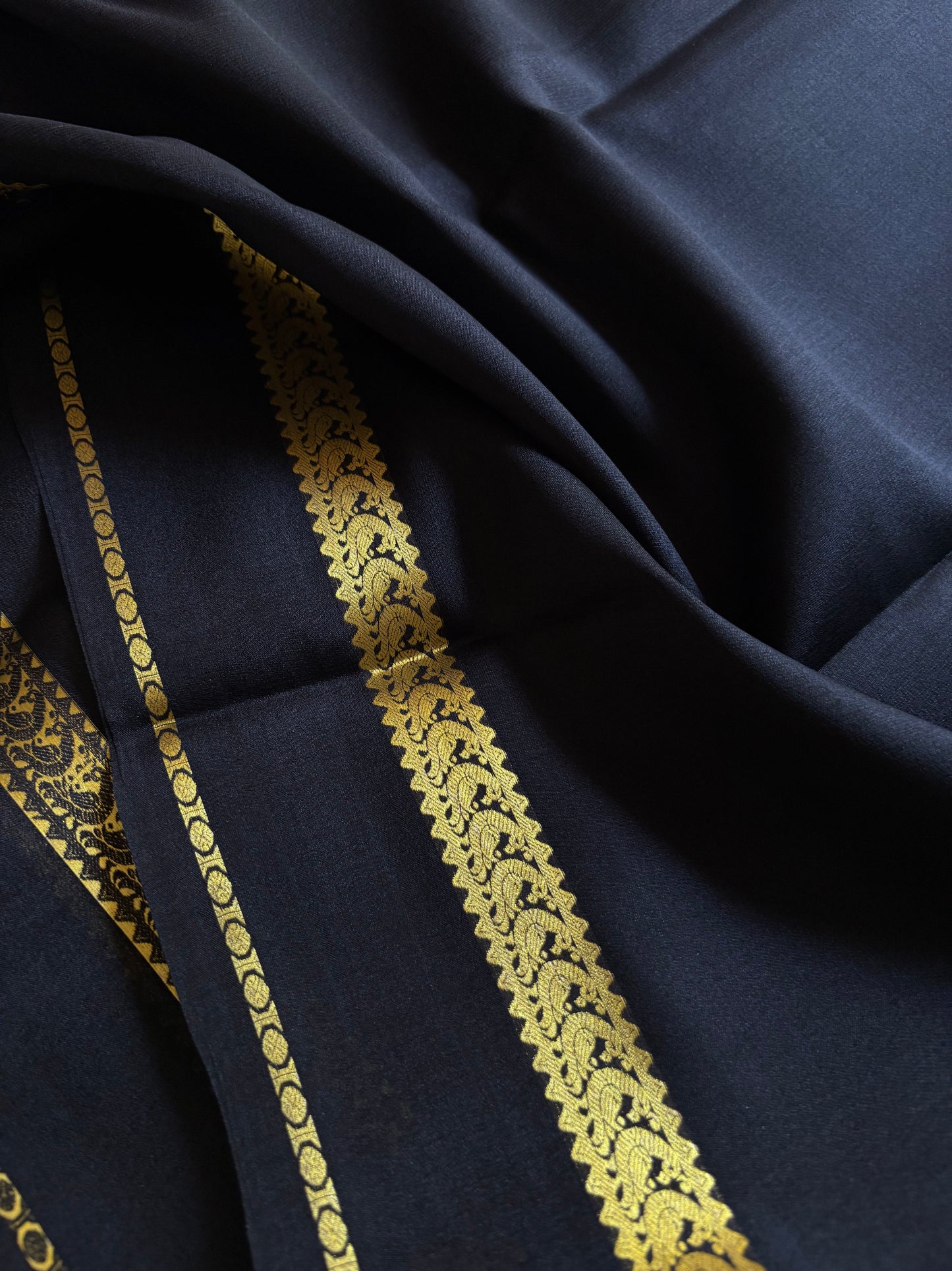 Rachana : Solid Black