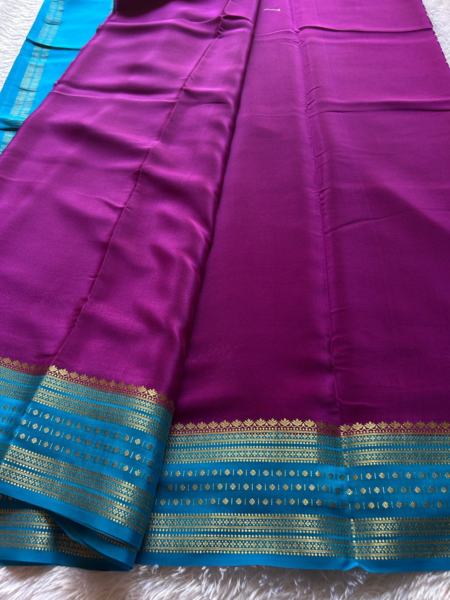 Rohini (2D) : Dark Magenta-ananda blue
