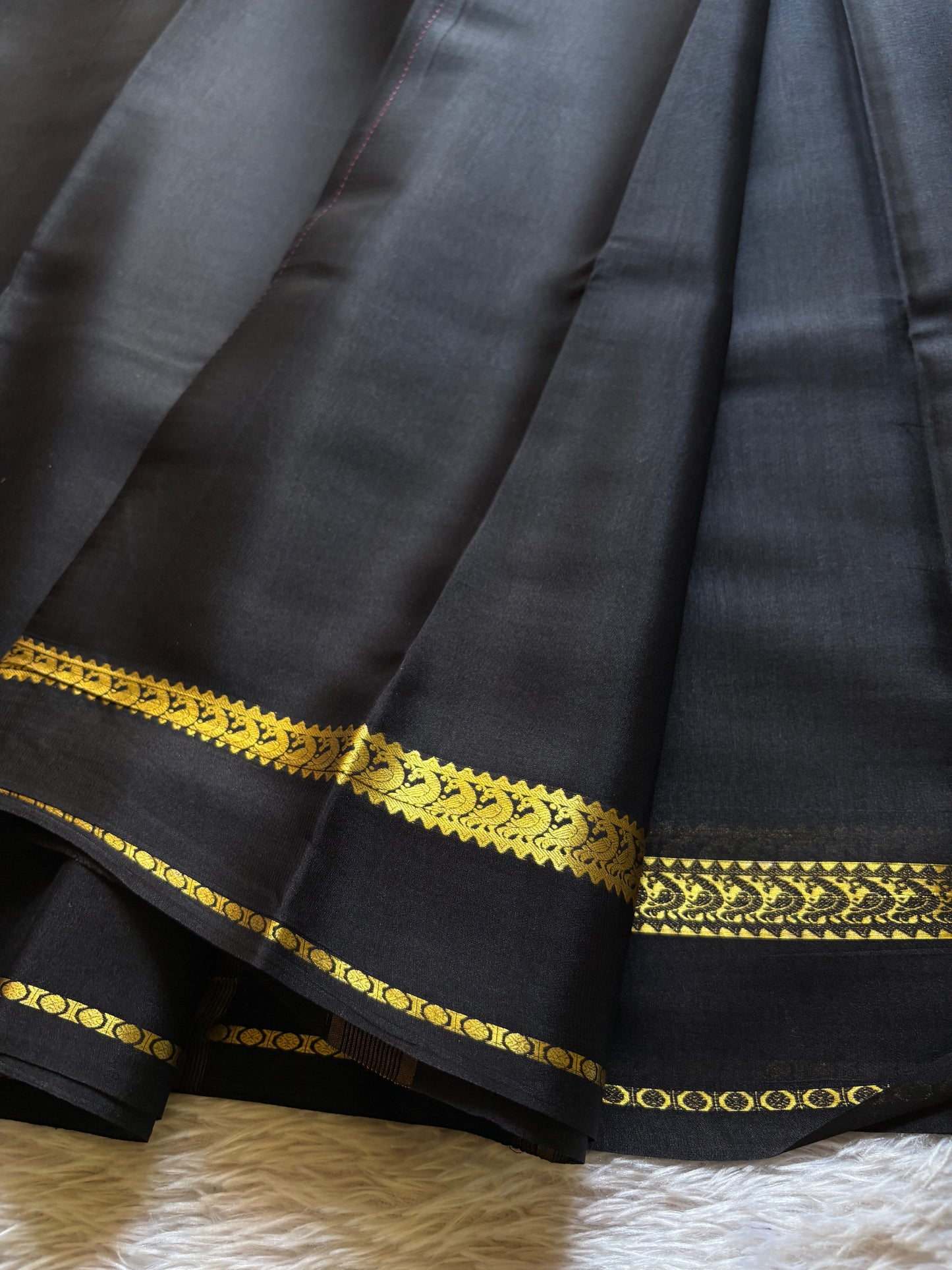 Rachana : Solid Black