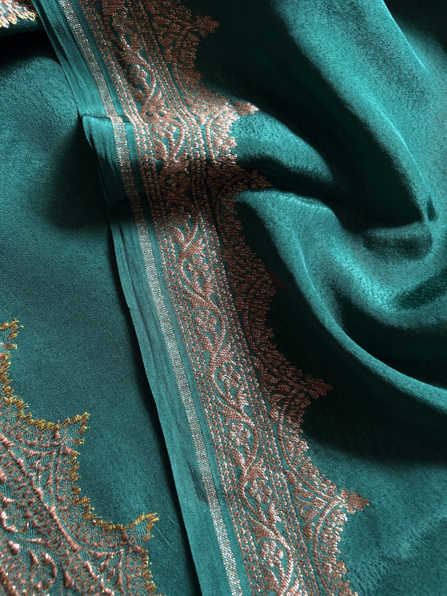 Soft Crepe Banarasi : Solid Dark green