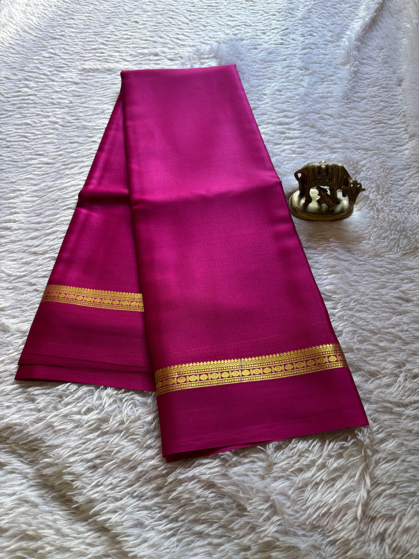Shambhavi : Solid Magenta pink