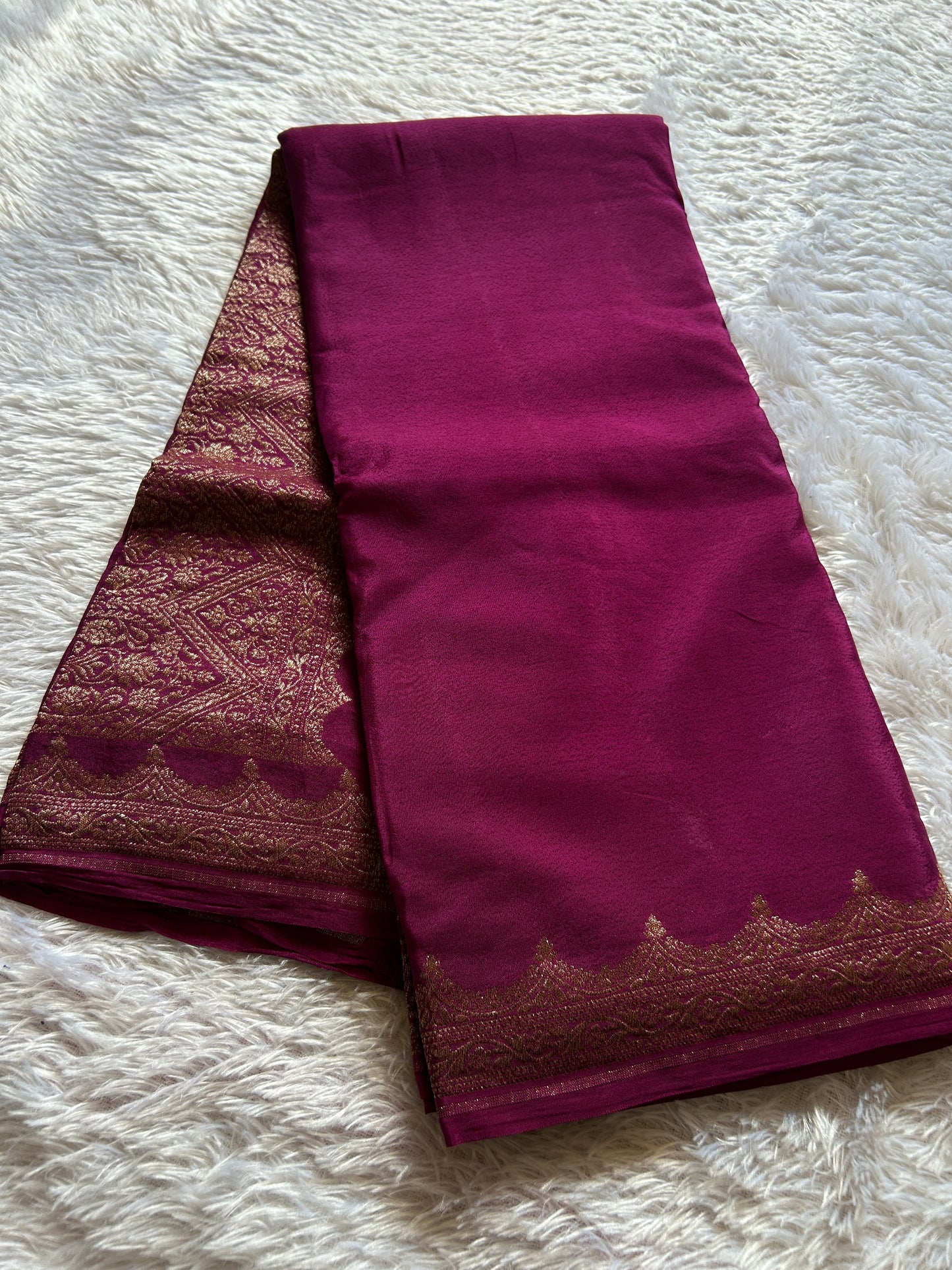 Soft Crepe Banarasi : Solid Deep magenta