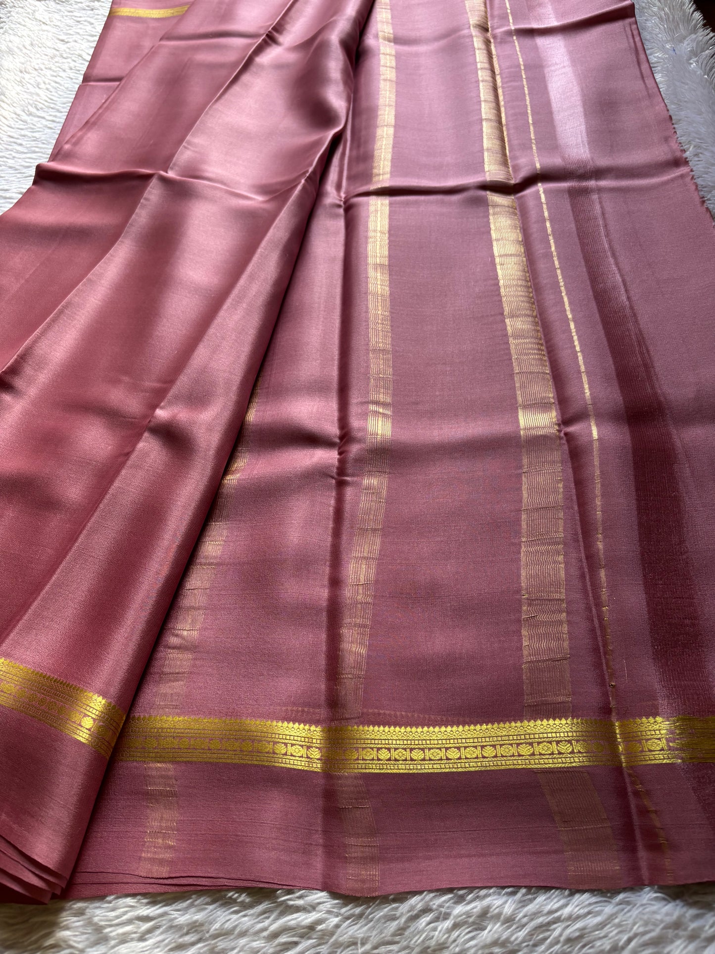 Shambhavi : Solid Onion pink
