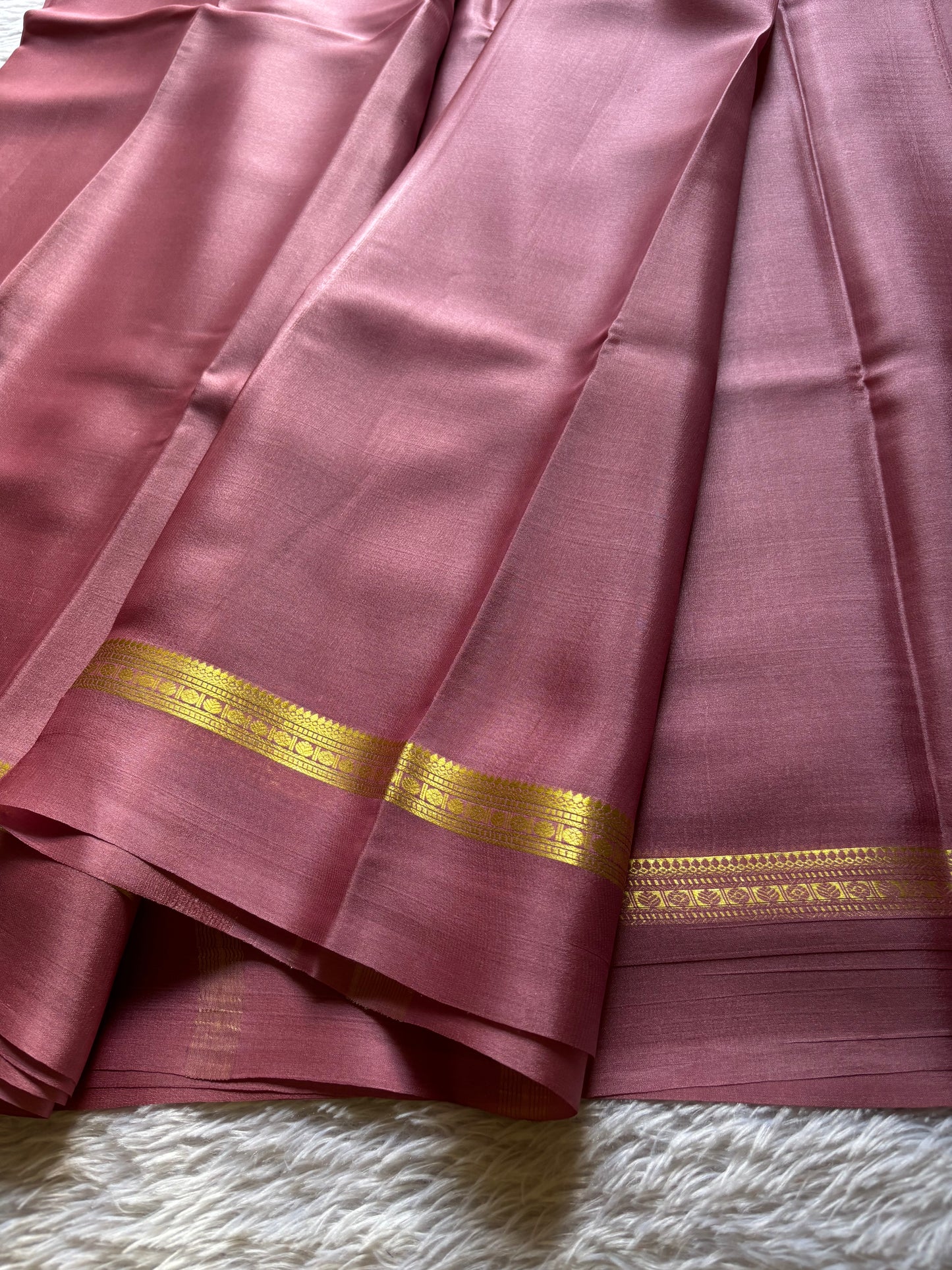 Shambhavi : Solid Onion pink