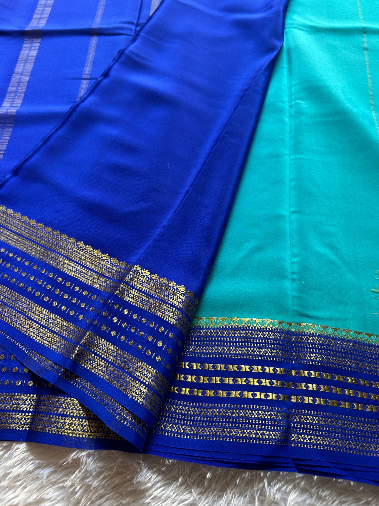 Rohini (2D) : Sea blue-royal blue