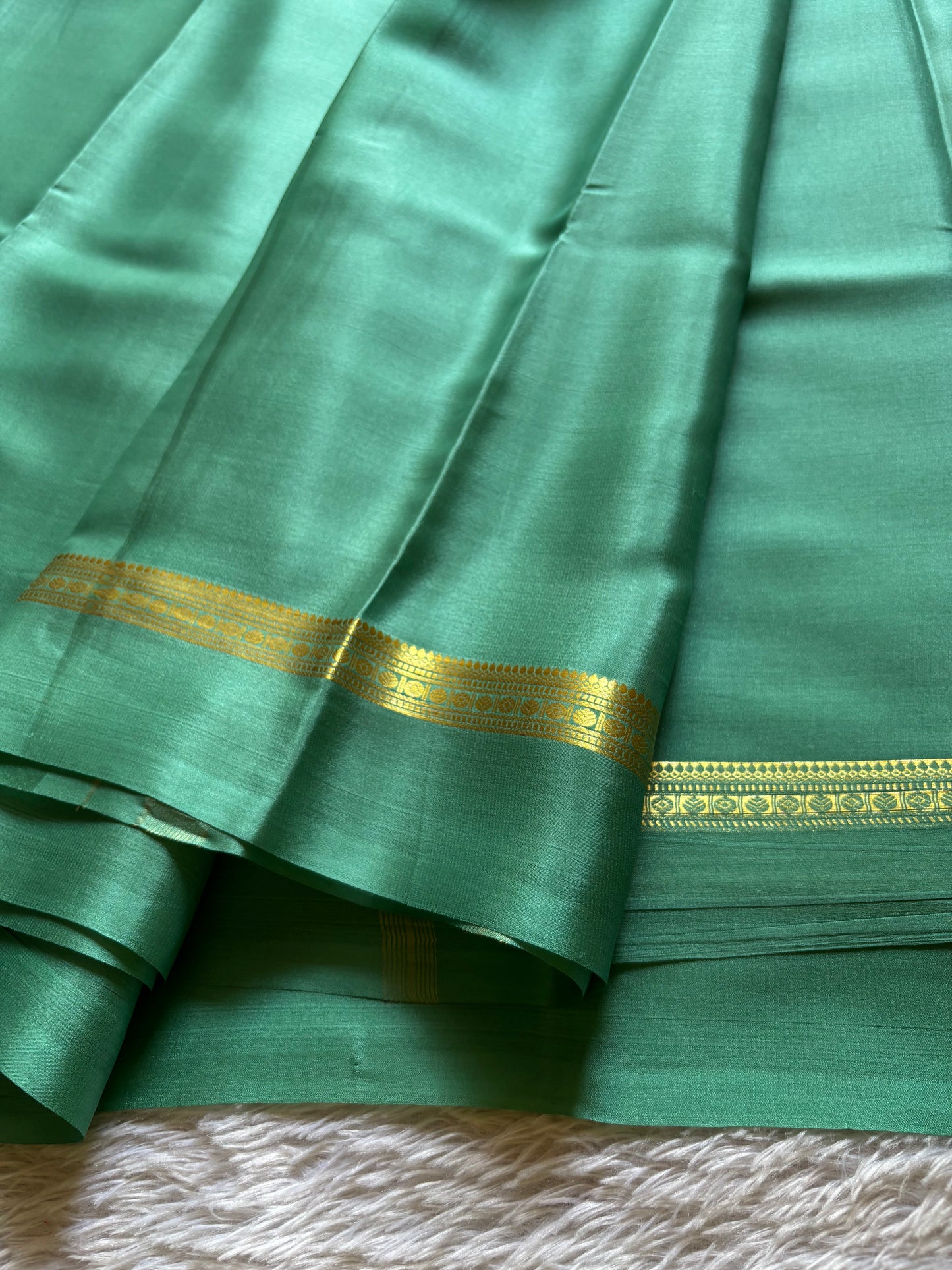 Shambhavi : Solid Sea green