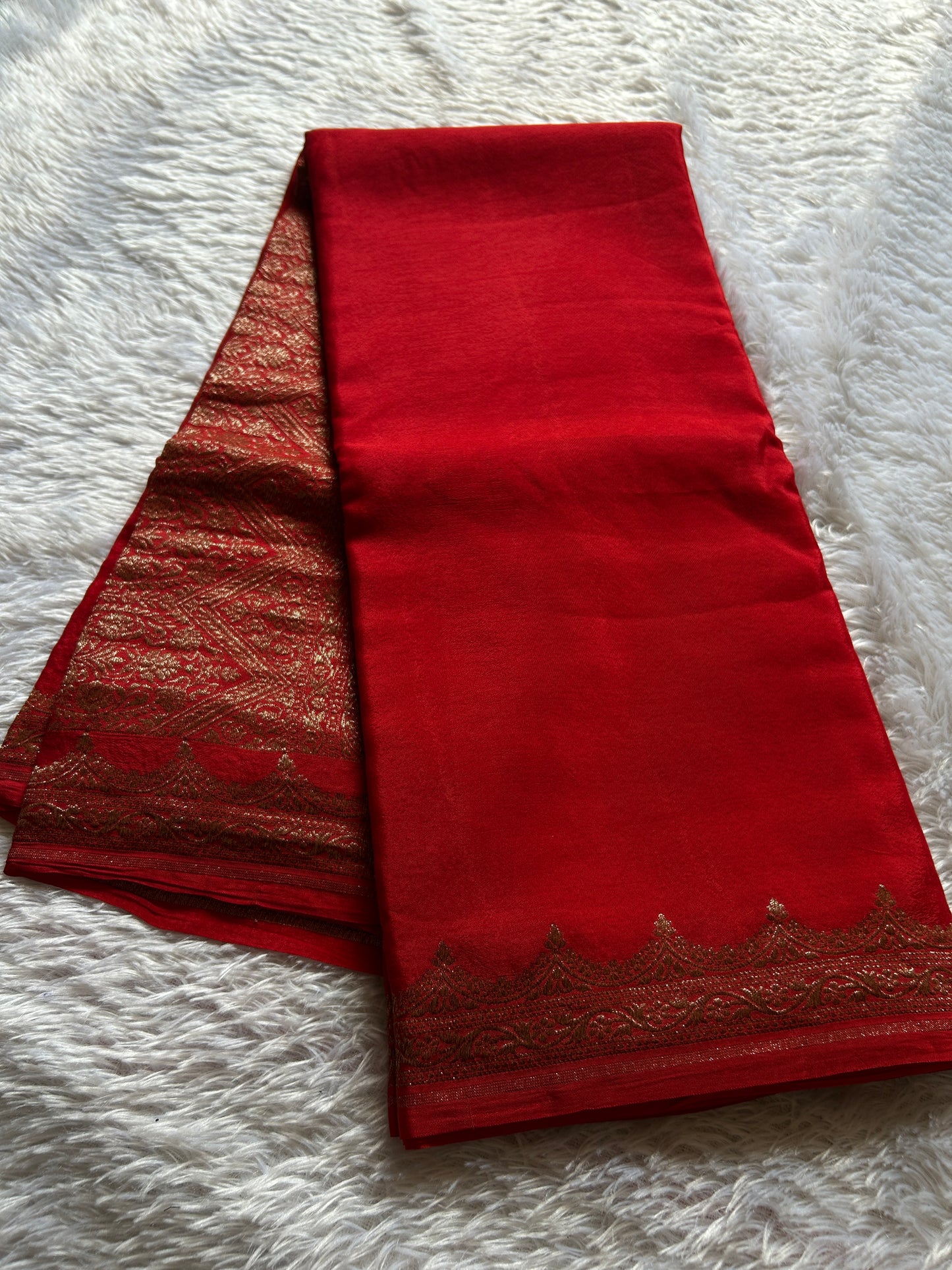 Soft Crepe Banarasi : Solid Red