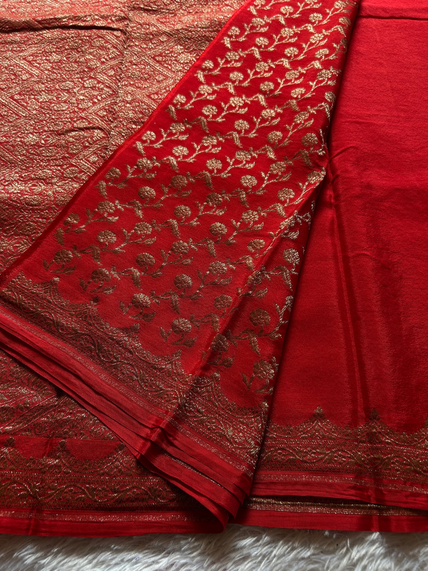 Soft Crepe Banarasi : Solid Red