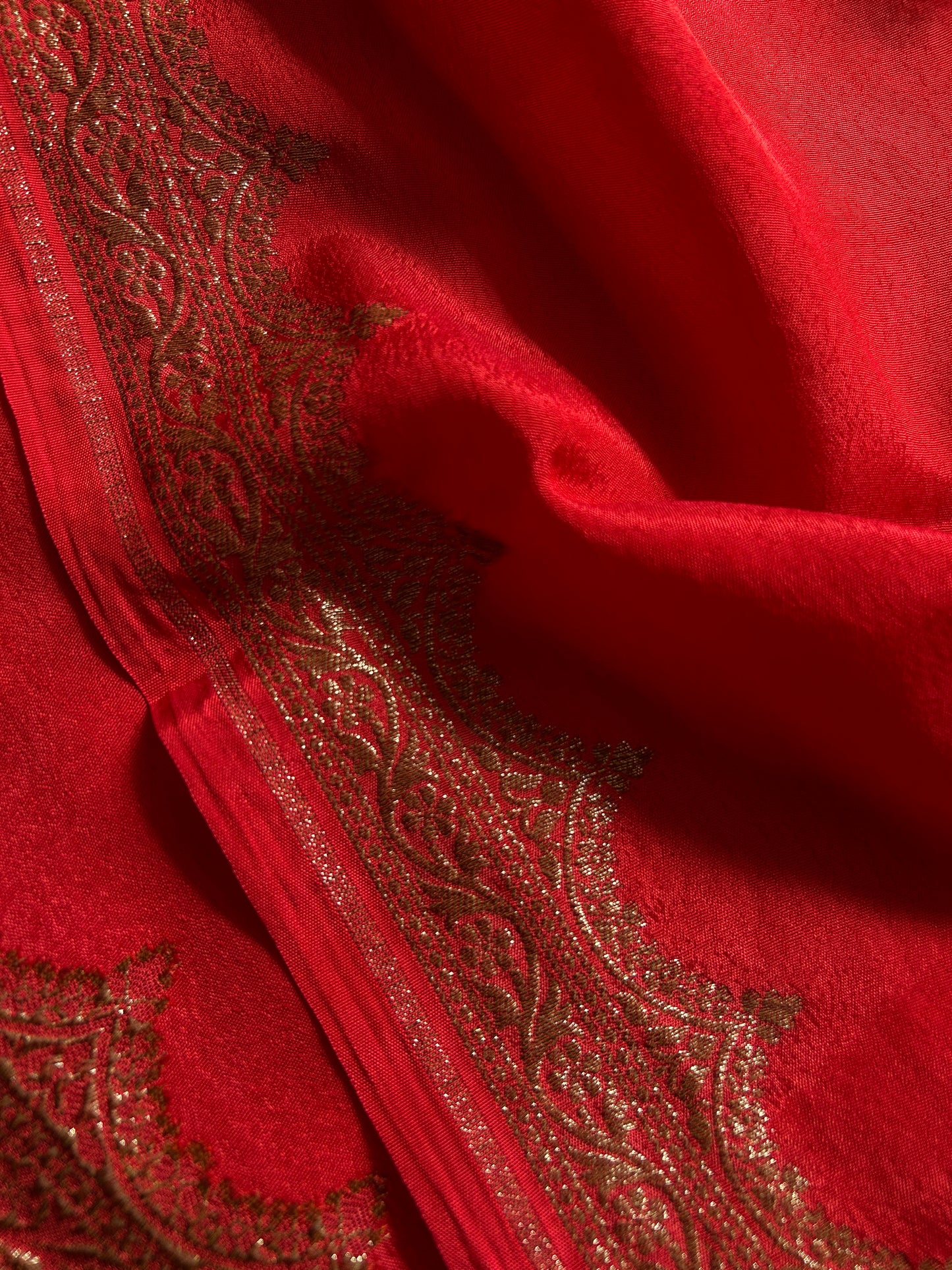 Soft Crepe Banarasi : Solid Red