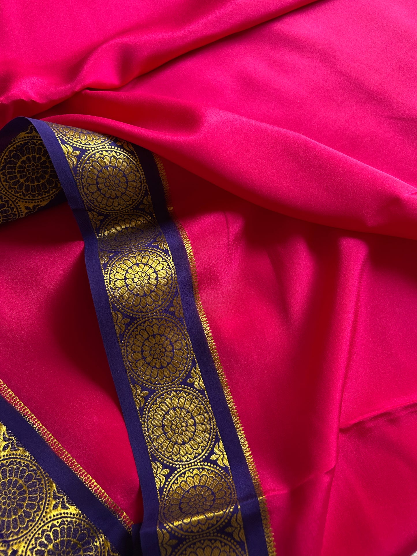 Chakra (2D) : Pink-navy blue