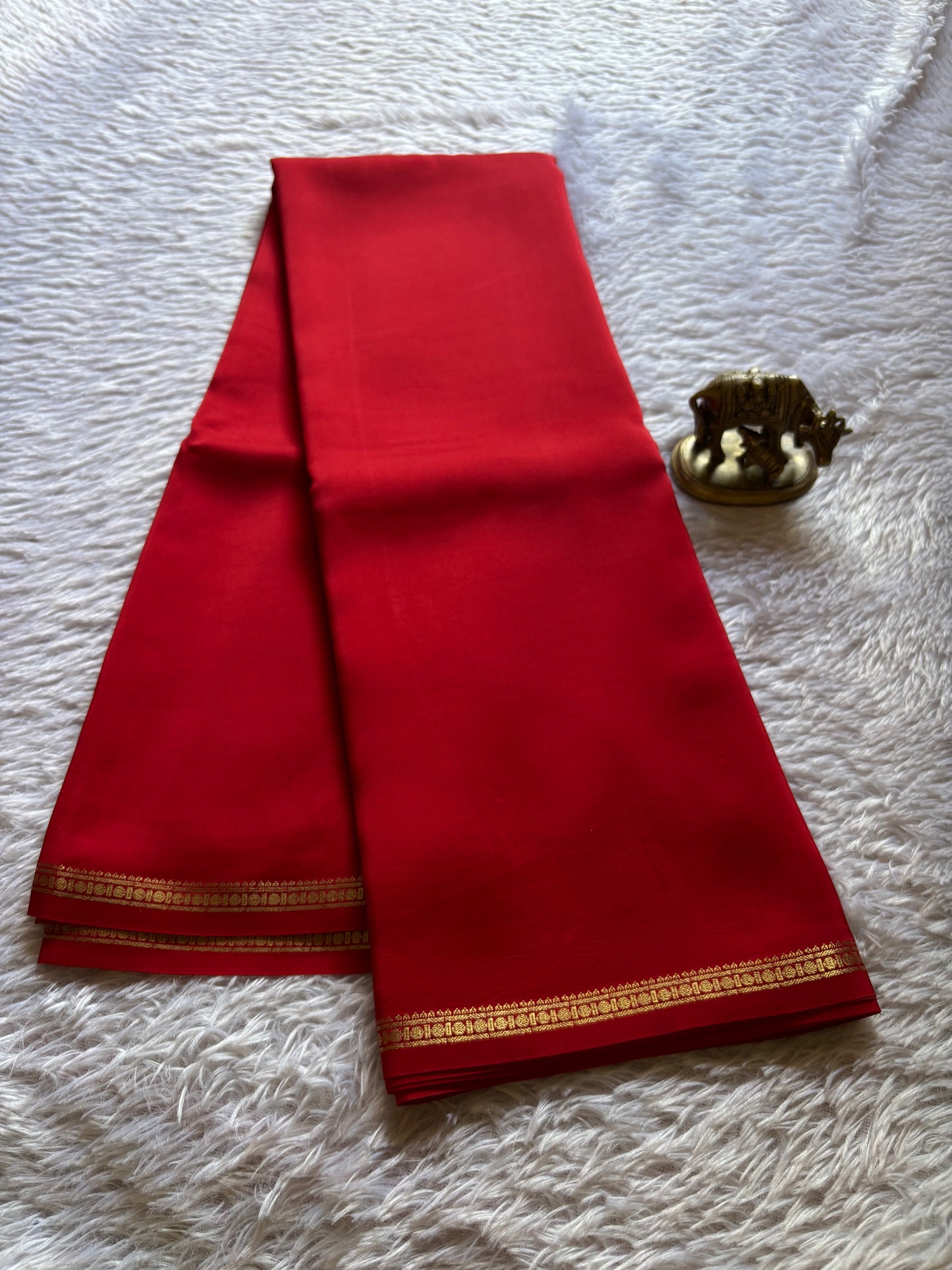 Sumukhi : Solid Red