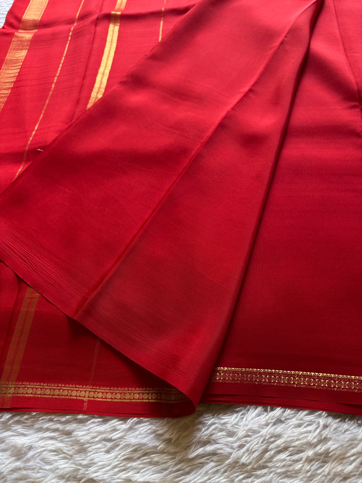 Sumukhi : Solid Red
