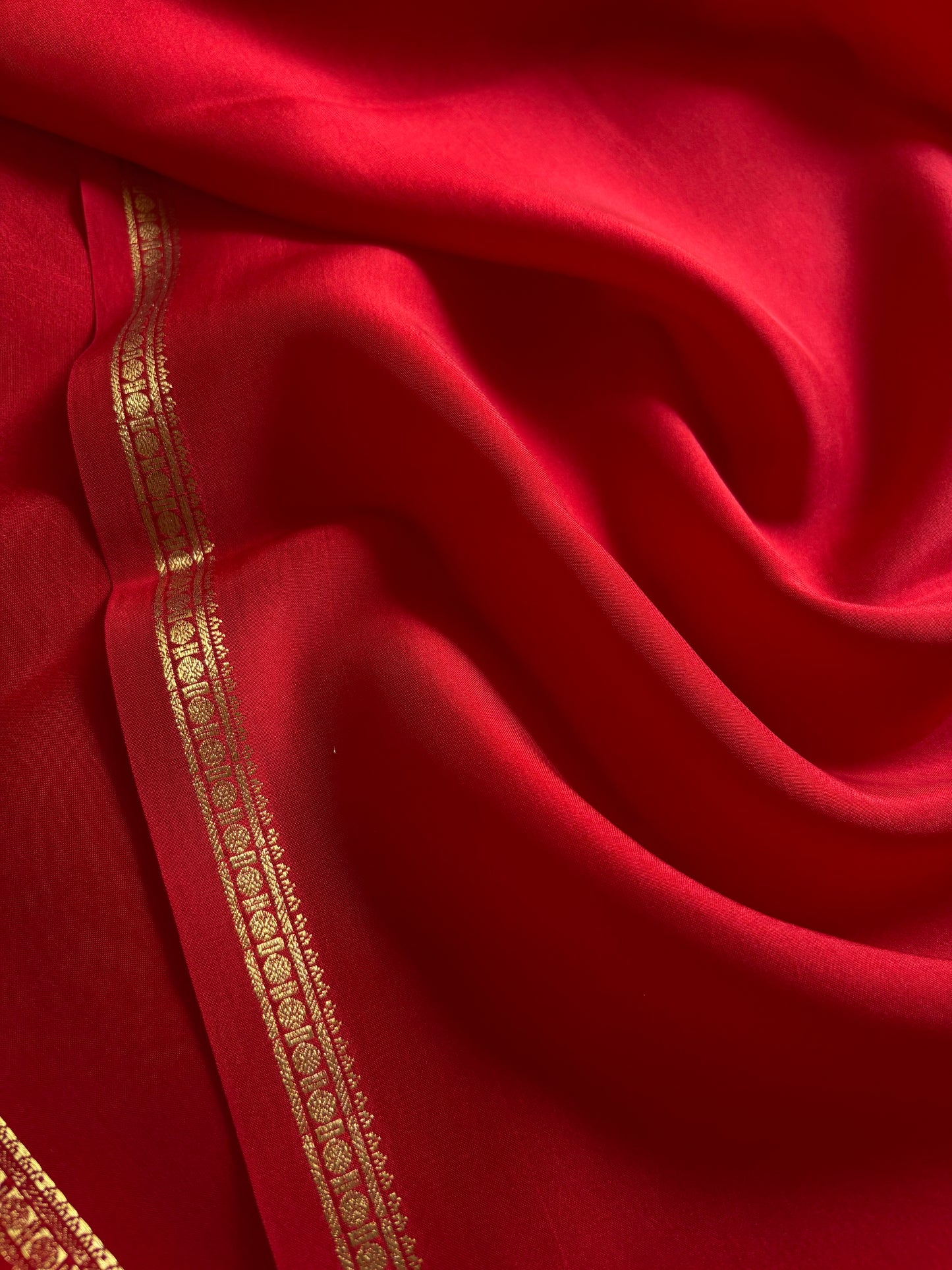 Sumukhi : Solid Red