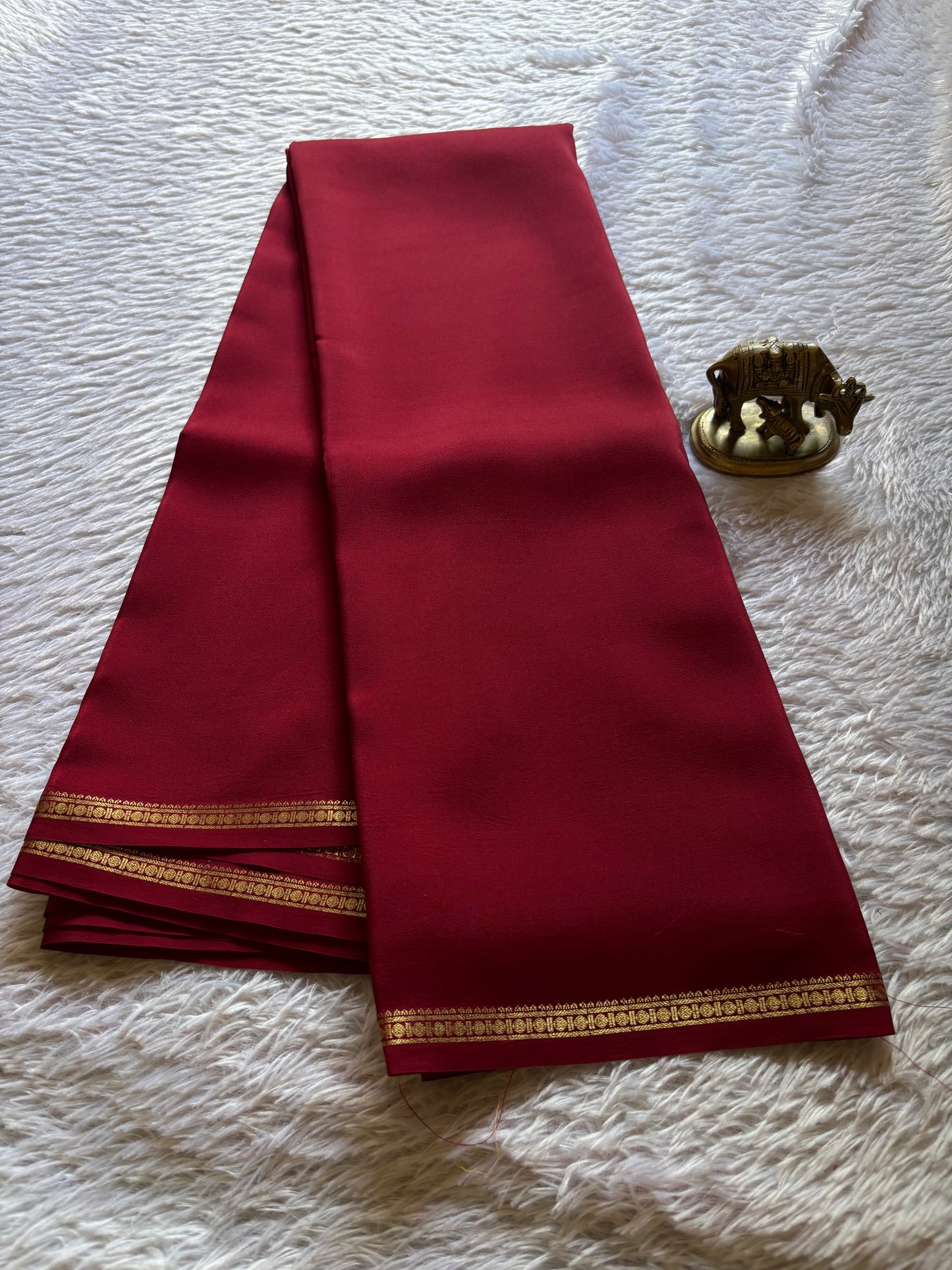 Sumukhi : Solid Maroon