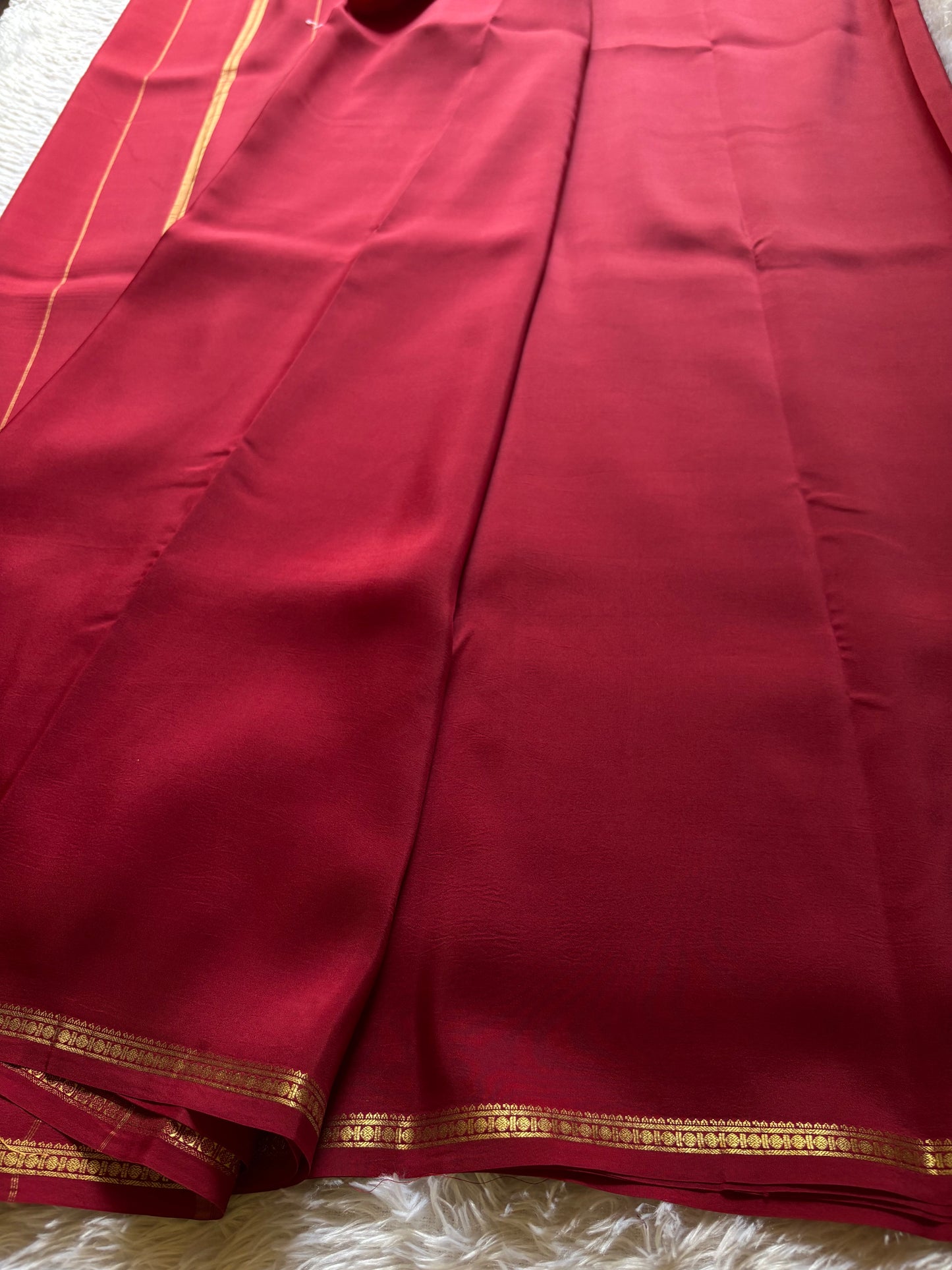 Sumukhi : Solid Maroon