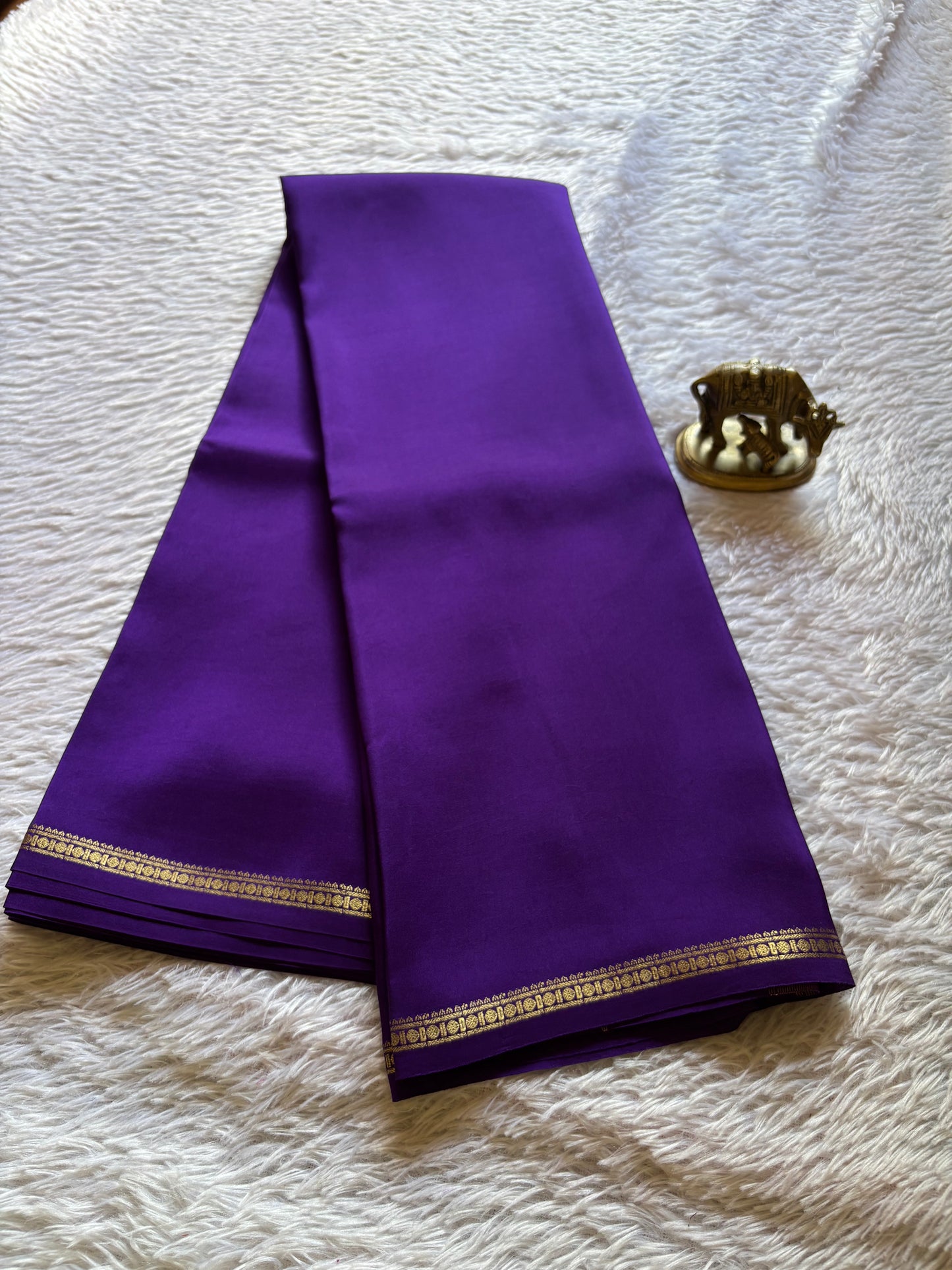 Sumukhi : Solid Violet