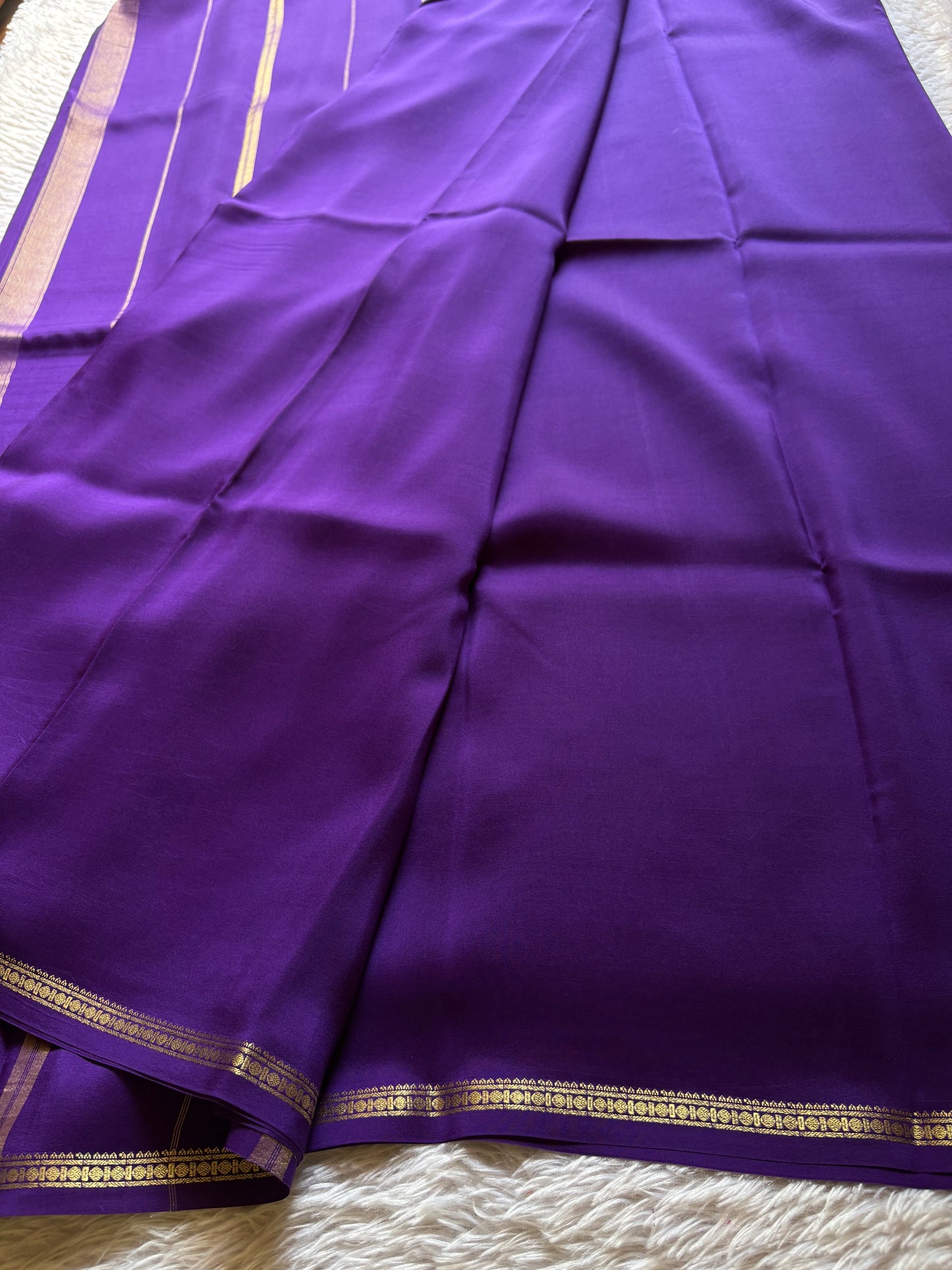 Sumukhi : Solid Violet