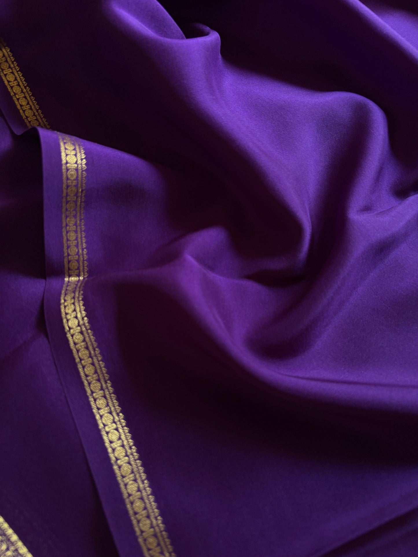 Sumukhi : Solid Violet