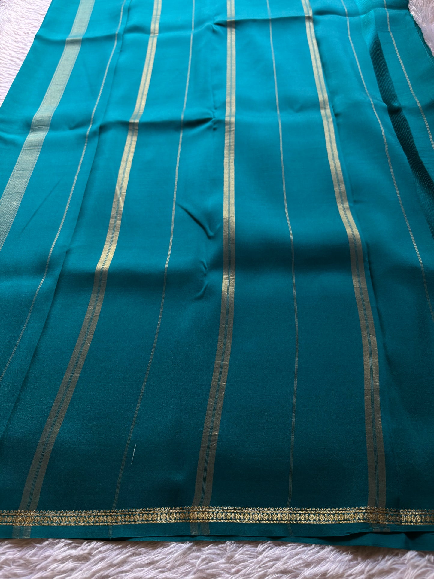 Sumukhi : Solid Teal blue